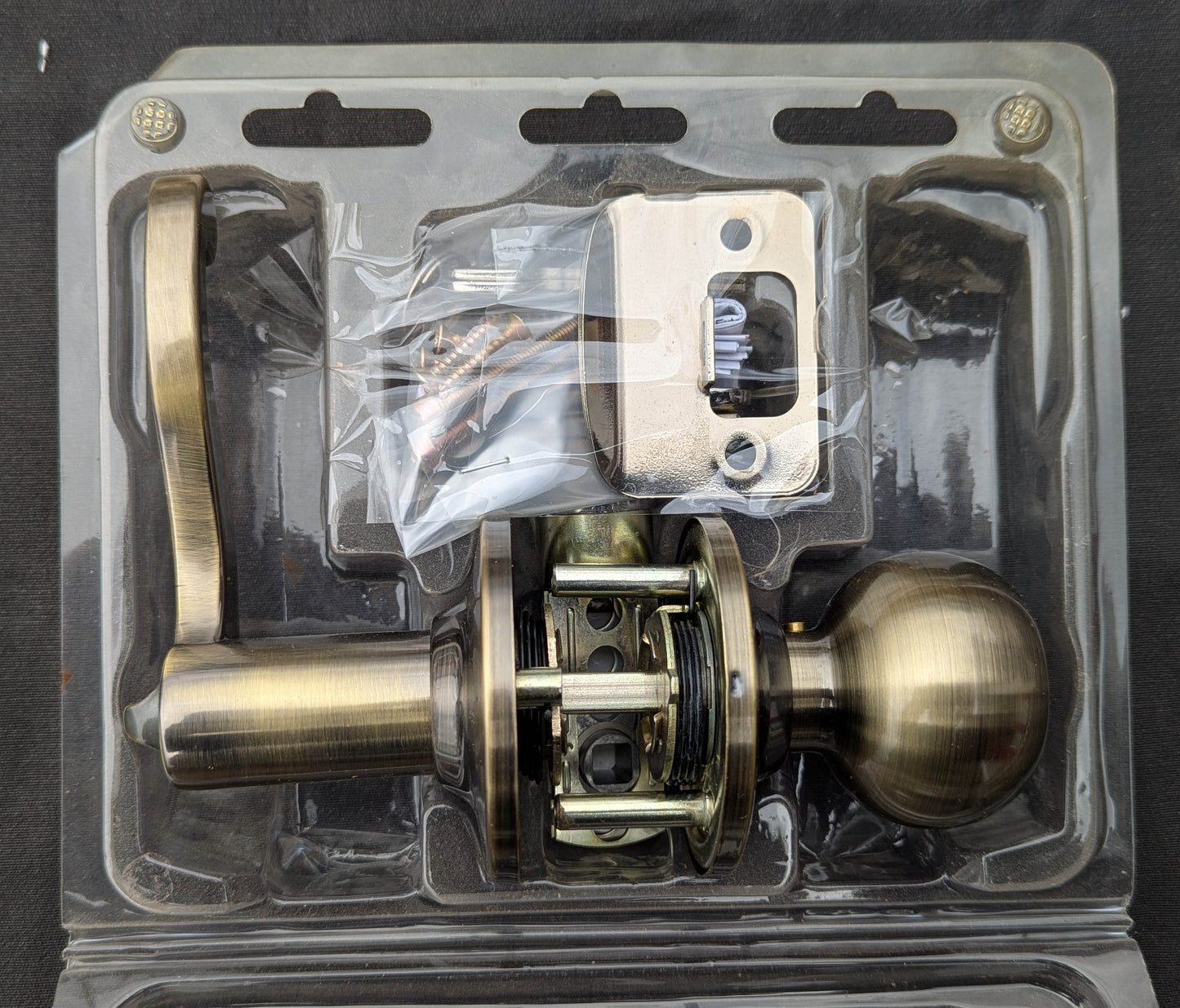 Vintage NOS New Old Stock Modern "Yale" Interior Exterior Entry Keyed Door Lock Lockset Knob Lever Plates Antique Aged Brass Finish 2 Keys