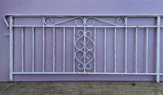 134"W Antique Vintage Old Salvaged Reclaimed Steel Wrought Iron Metal Handrail Porch Balcony Interior Exterior Garden Railing