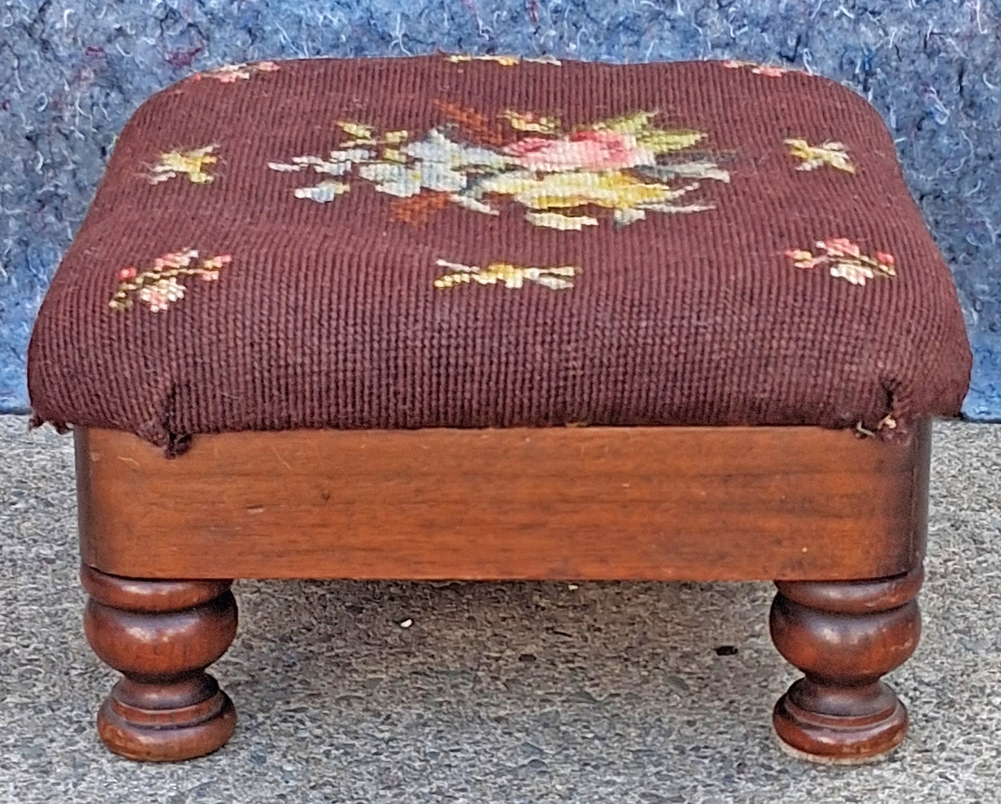Antique Vintage Old Victorian SOLID Wood Wooden Kneeling Bench Foot Stool Ottoman Stand Brown Floral Fabric Needlepoint Design