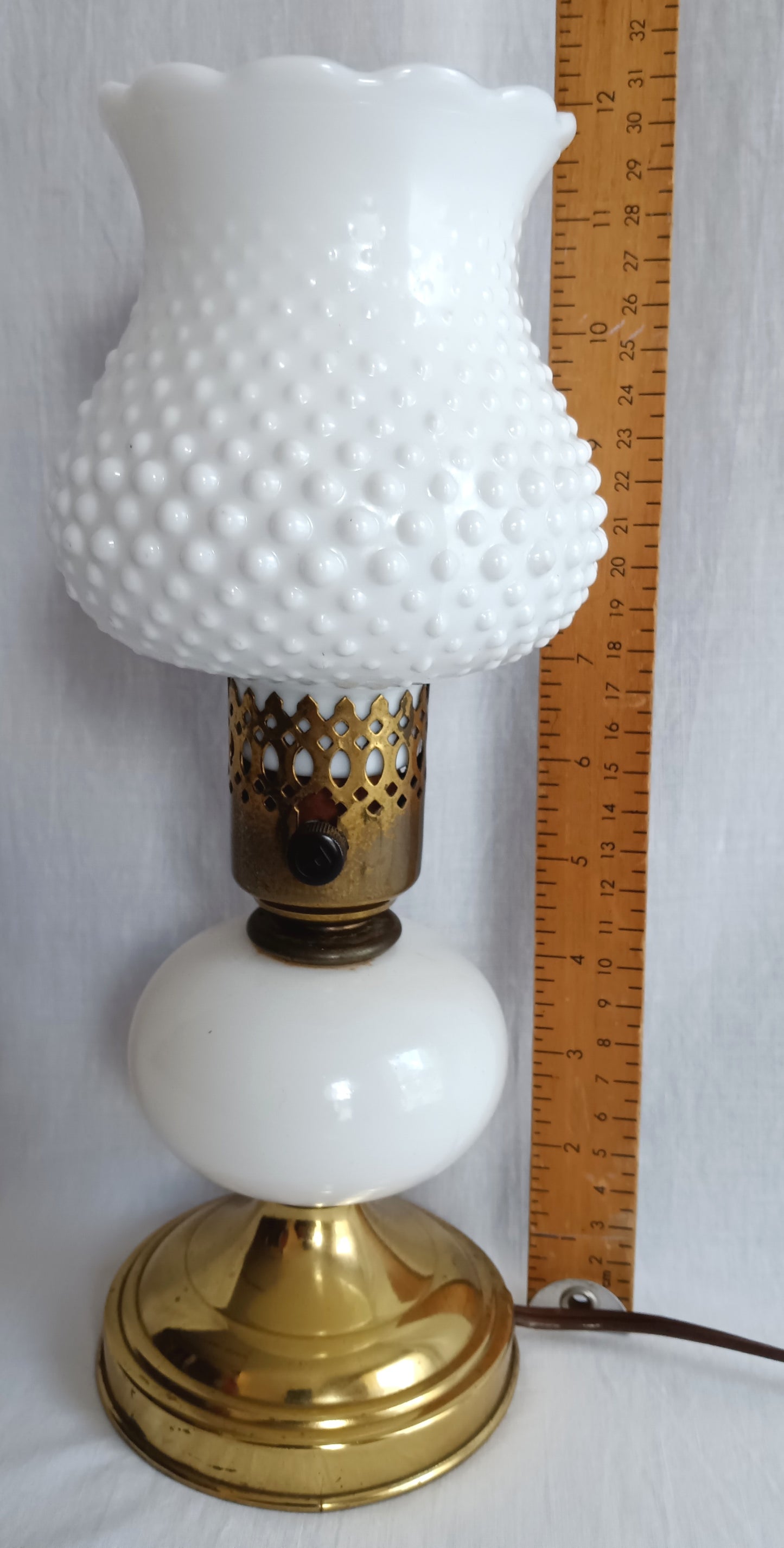 Vintage Mid Century Lamp Porcelain Body Hobnail Milk Glass Pattern Tulip Shape Shade Round Brass Base Small Lamp Retro Lighting
