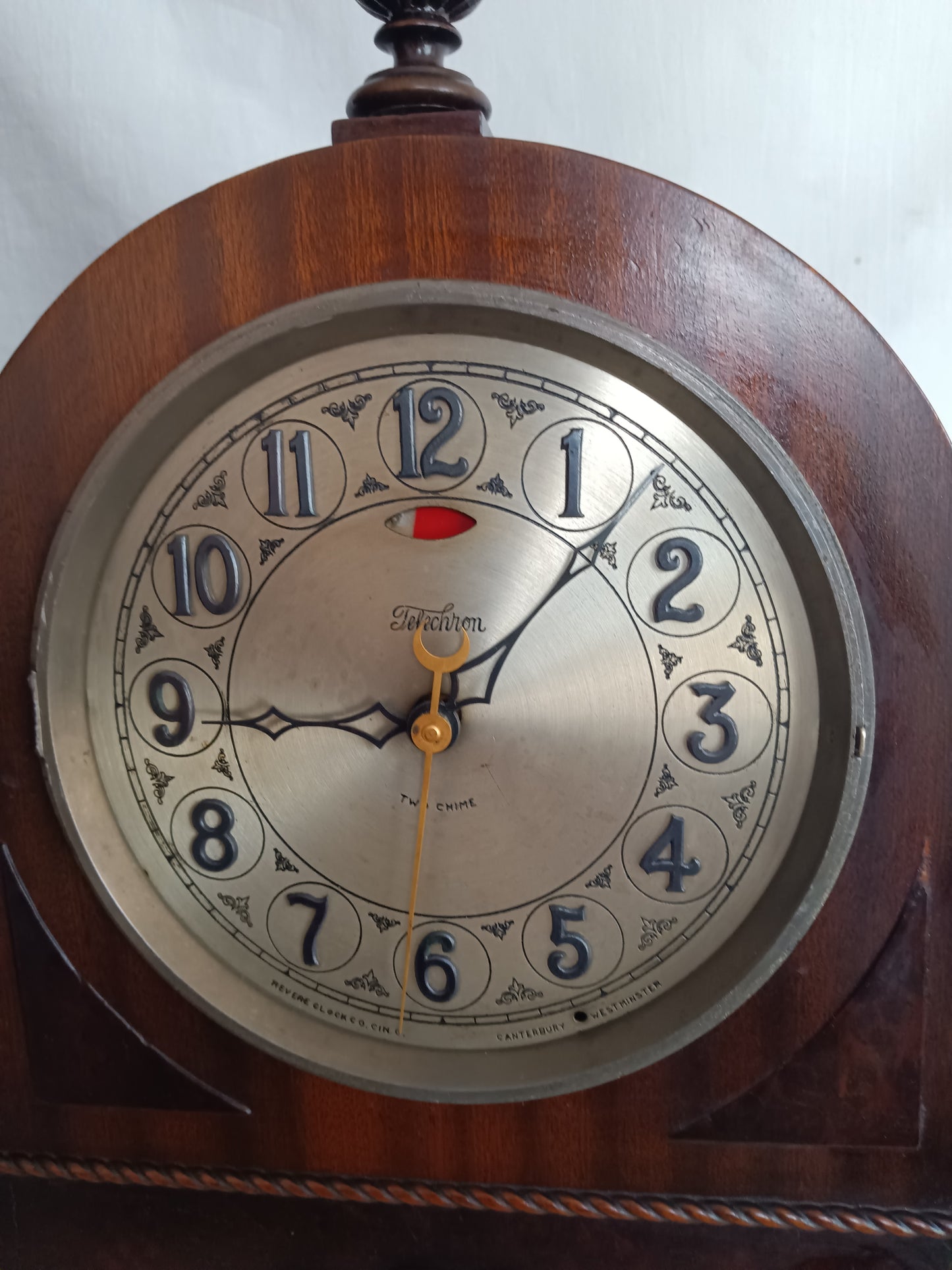 Antique Warren Telechron REVERE Model Electric Motored Mantel Clock Ornate Mahogany Case Finial- Clock RUNS - But does not chime