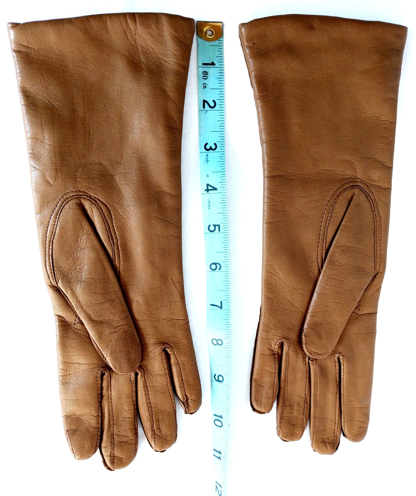 Vintage Camel Tan Color Classic Elegant Italian Genuine Leather Gloves Cashmere Lined Women Slip-on Style Slightly Flared Cuffs Medium Size 7