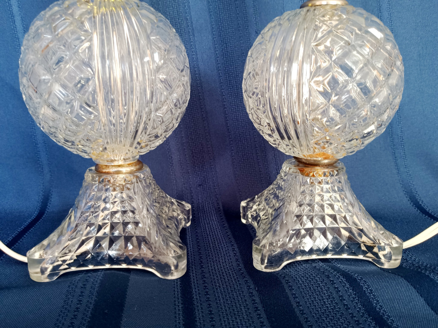 Vintage Pair Clear Pressed Glass Small Lamps Geometric Design Pattern One Light Vanity Bedroom Boudoir Bedside Table Dresser Electric Lamps