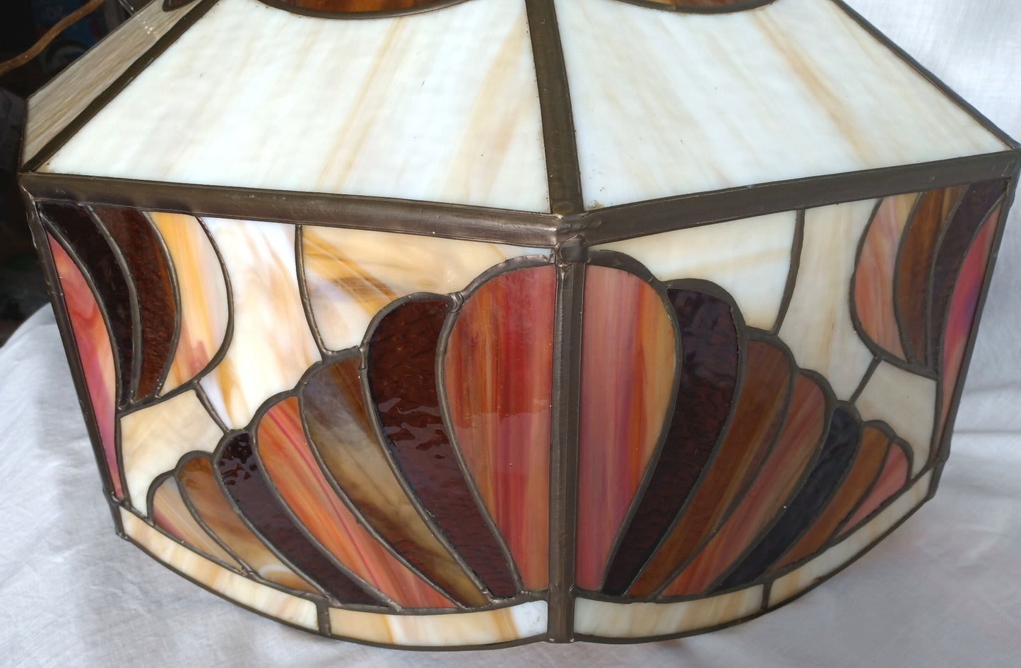 Vintage Tiffany Style Large Swag Pendant Hanging Lamp Intrigue Design Ivory Brown Amber Textured Stained Glass Slag Brass Globe Chain Canopy