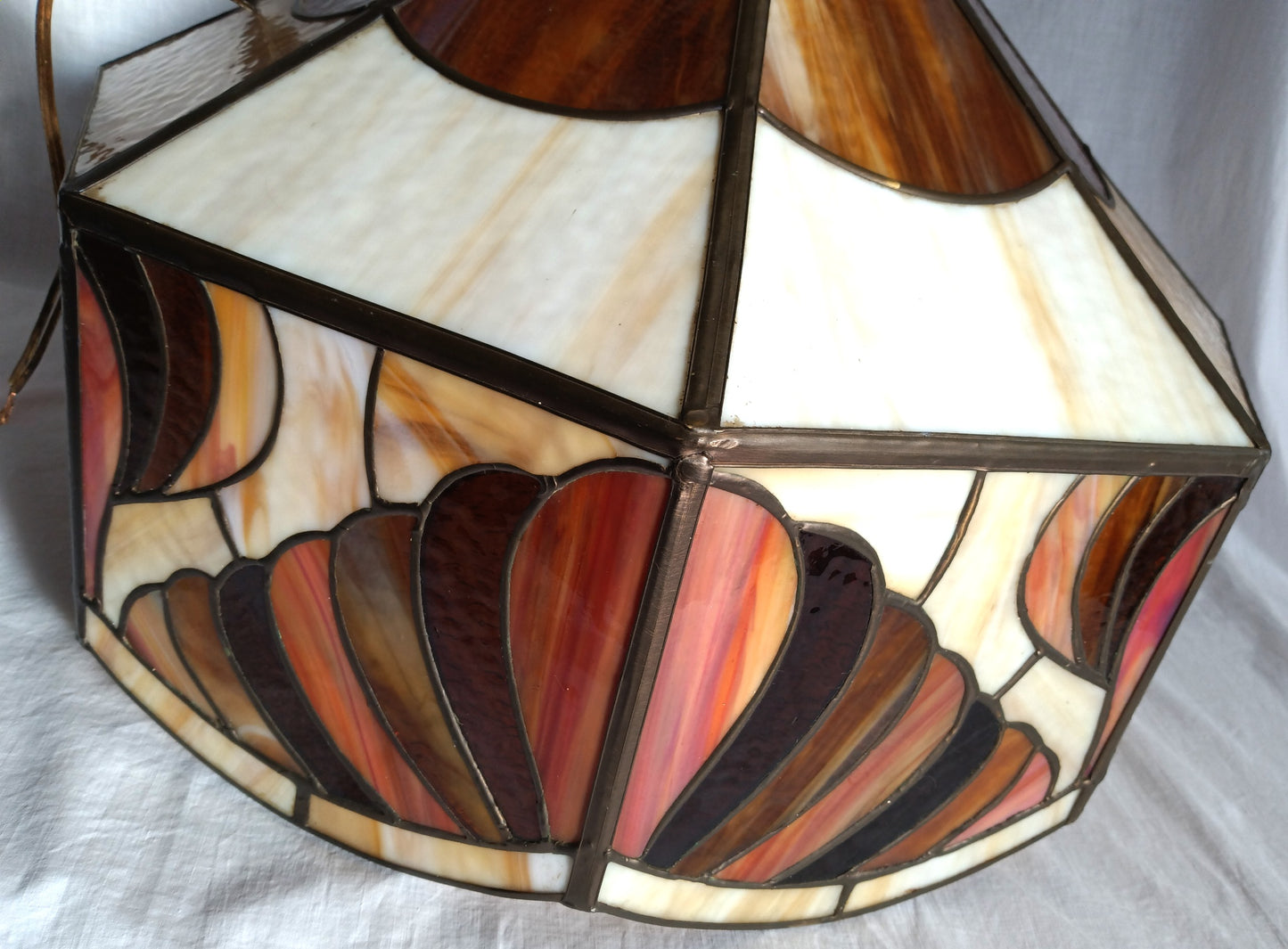 Vintage Tiffany Style Large Swag Pendant Hanging Lamp Intrigue Design Ivory Brown Amber Textured Stained Glass Slag Brass Globe Chain Canopy