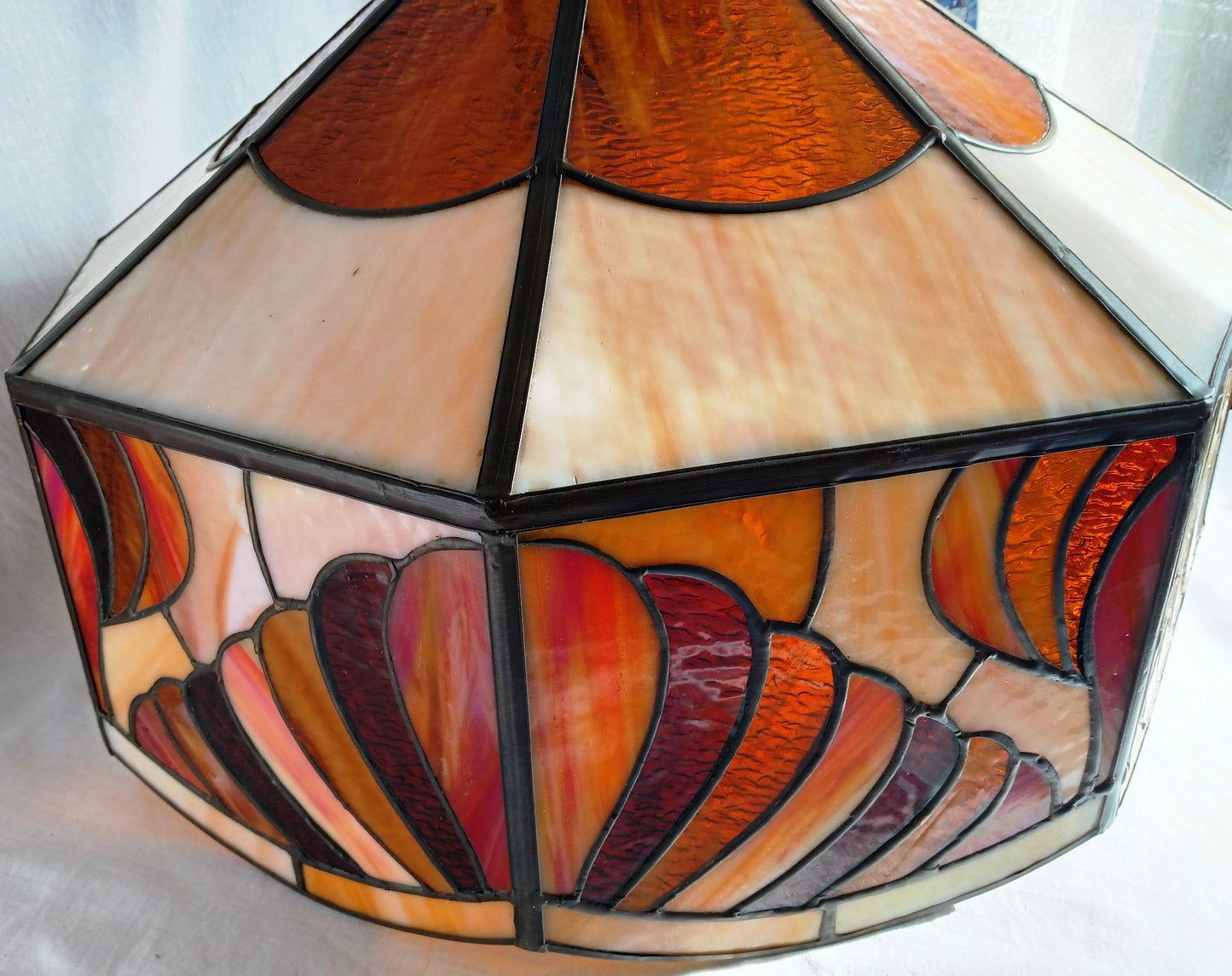 Vintage Tiffany Style Large Swag Pendant Hanging Lamp Intrigue Design Ivory Brown Amber Textured Stained Glass Slag Brass Globe Chain Canopy