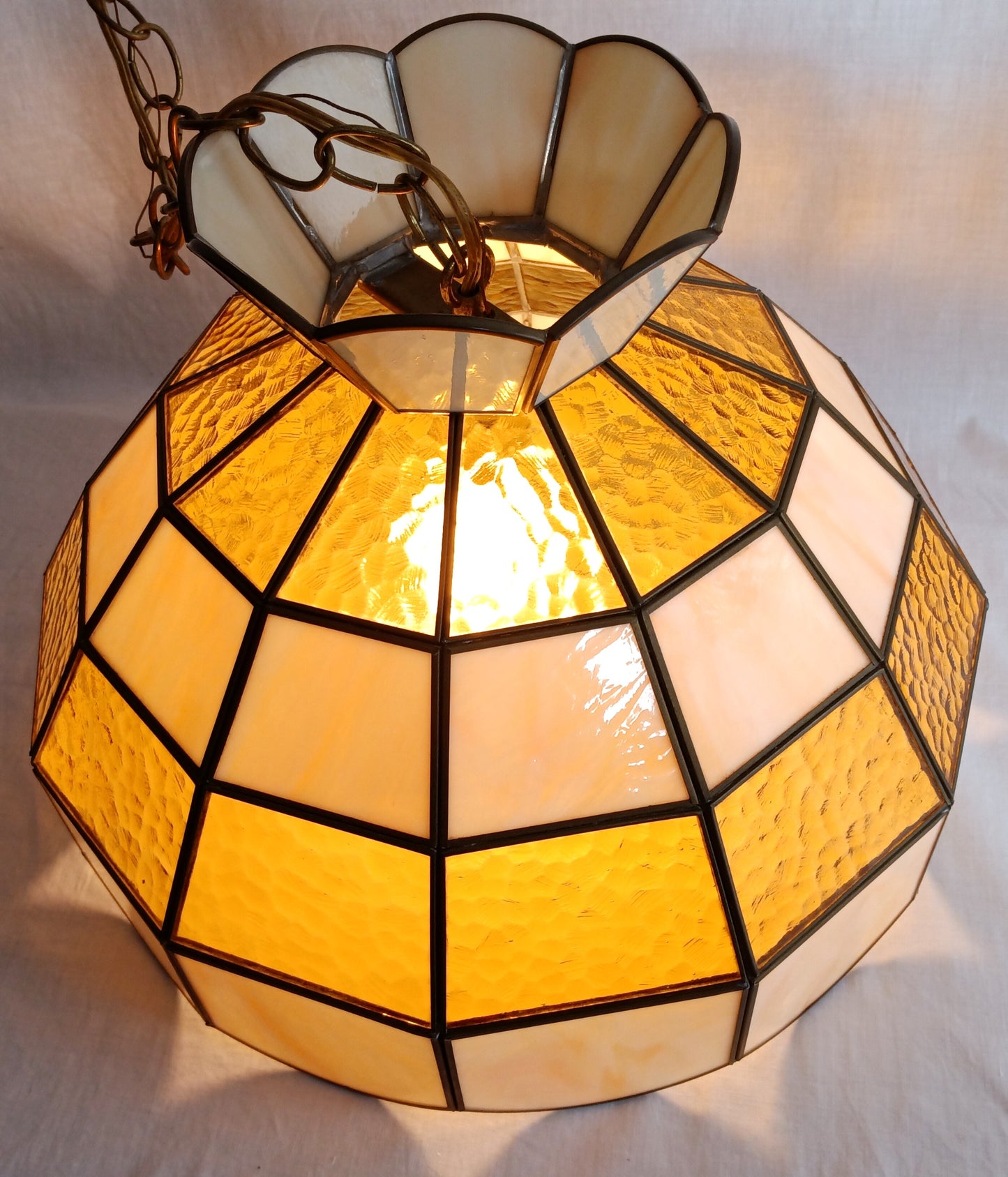 Vintage Tiffany Style Handcrafted Swag Pendant Hanging Lamp Ivory Yellow Amber Textured Stained Glass Slag Brass Canopy Chain Art Glass