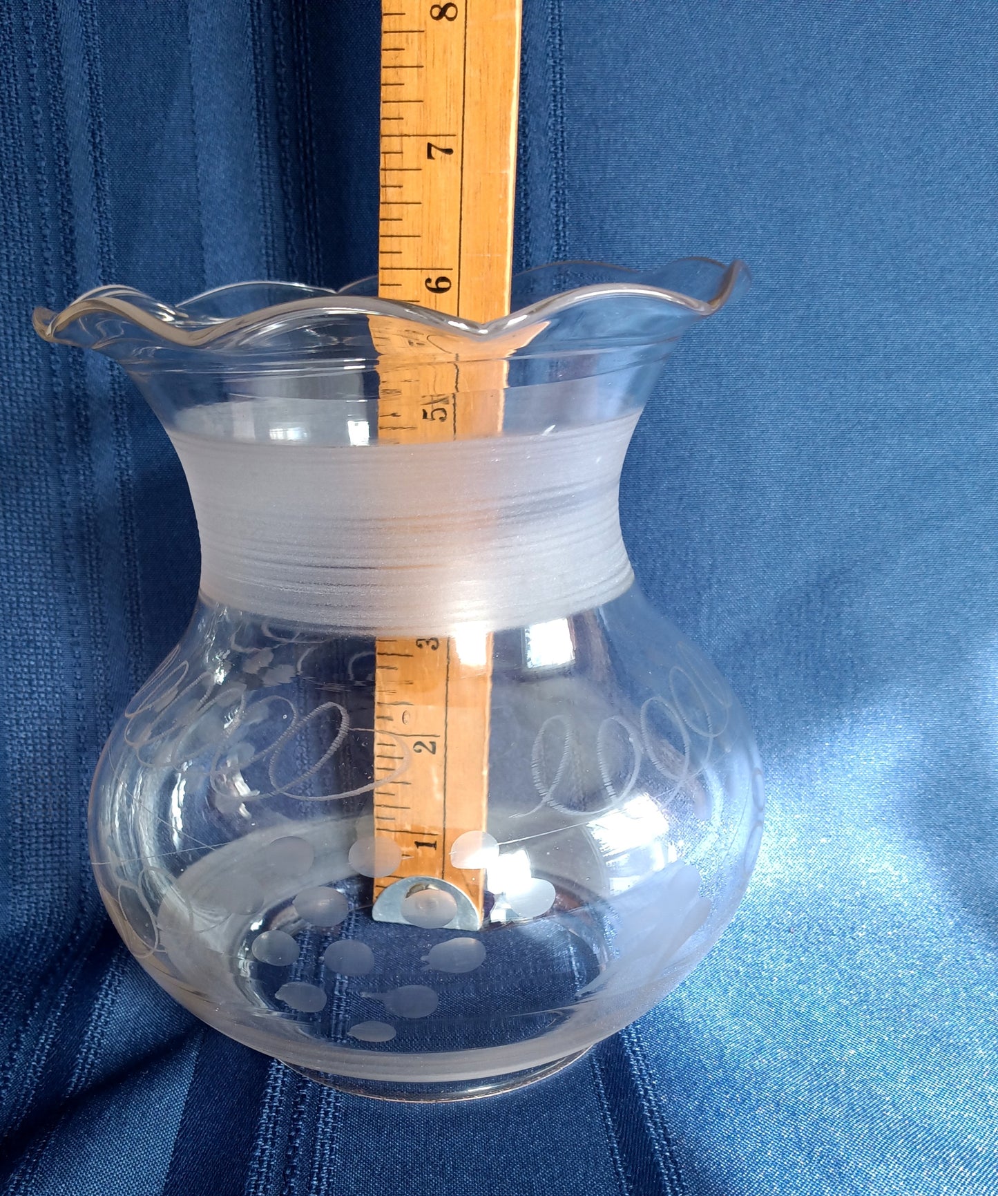 Old Fashioned Clear Frosted Glass Etched Grape Design Vintage Hurricane Chimney Bulge Shape Shade Kerosene Oil Lamp Cover 3.5 Inches Bottom