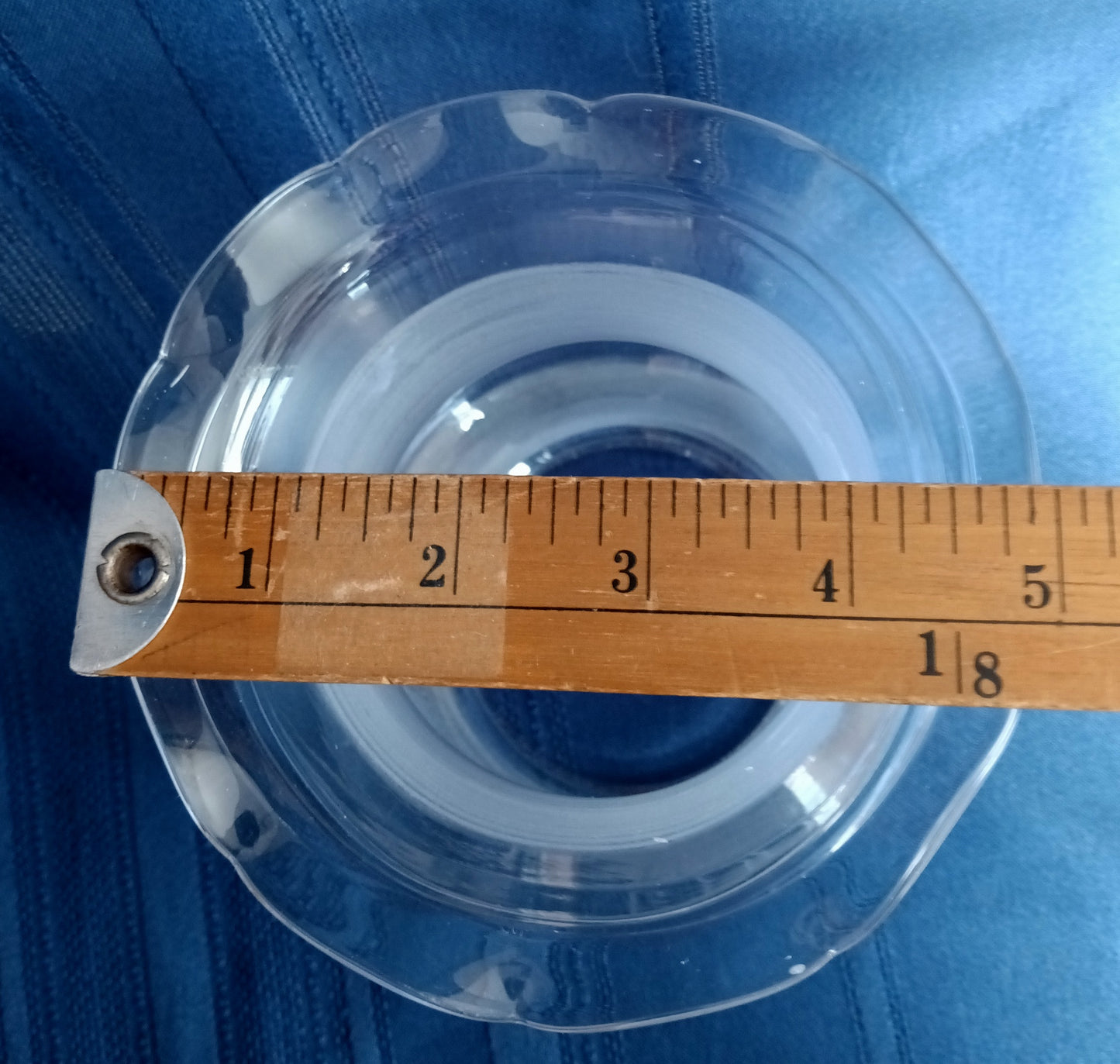 Old Fashioned Clear Frosted Glass Etched Grape Design Vintage Hurricane Chimney Bulge Shape Shade Kerosene Oil Lamp Cover 3.5 Inches Bottom