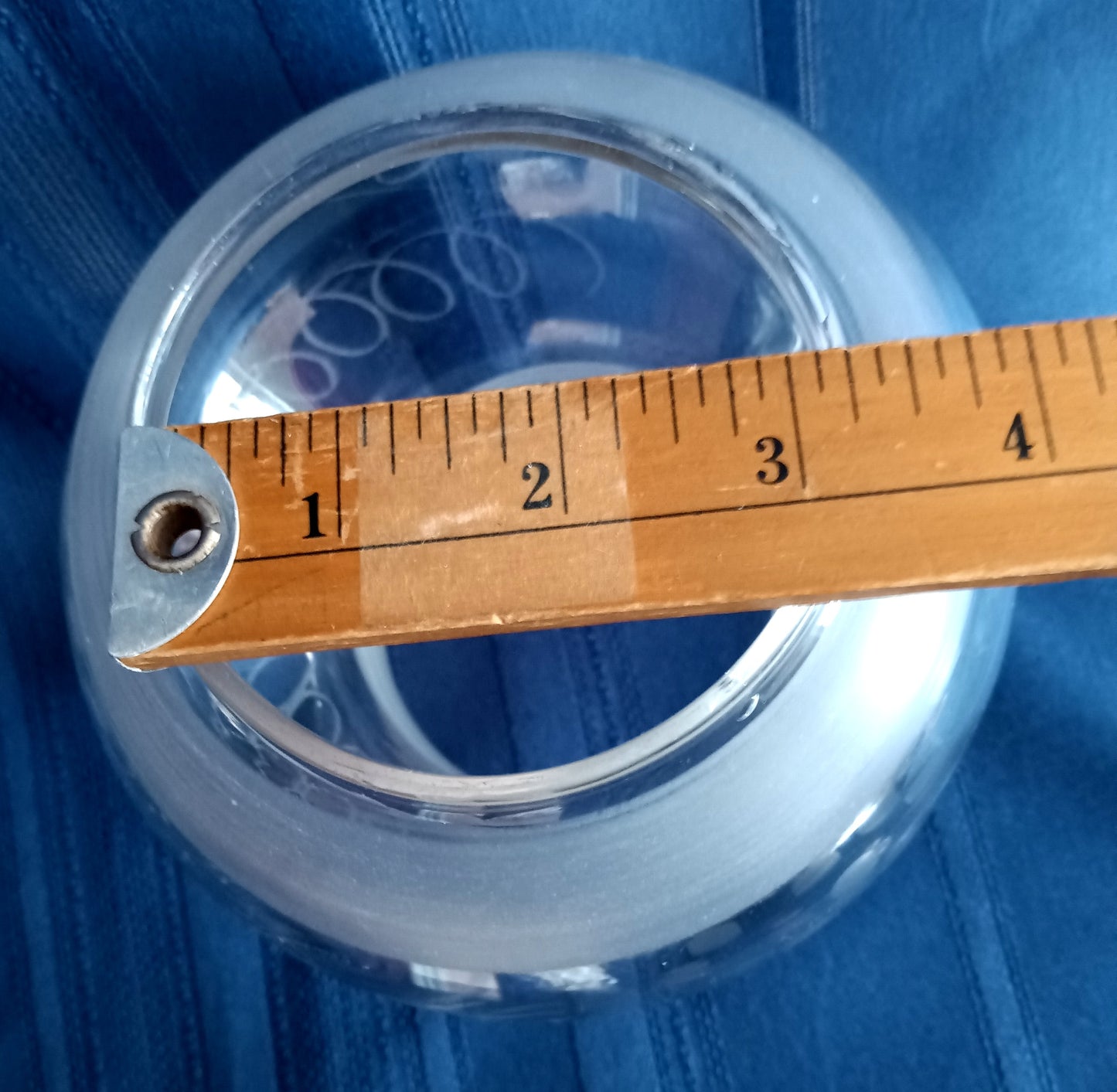 Old Fashioned Clear Frosted Glass Etched Grape Design Vintage Hurricane Chimney Bulge Shape Shade Kerosene Oil Lamp Cover 3.5 Inches Bottom