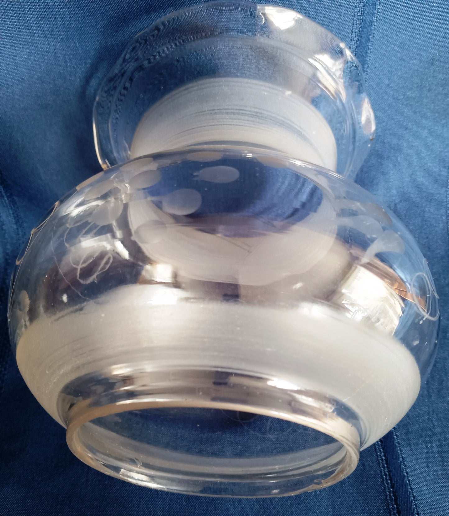 Old Fashioned Clear Frosted Glass Etched Grape Design Vintage Hurricane Chimney Bulge Shape Shade Kerosene Oil Lamp Cover 3.5 Inches Bottom