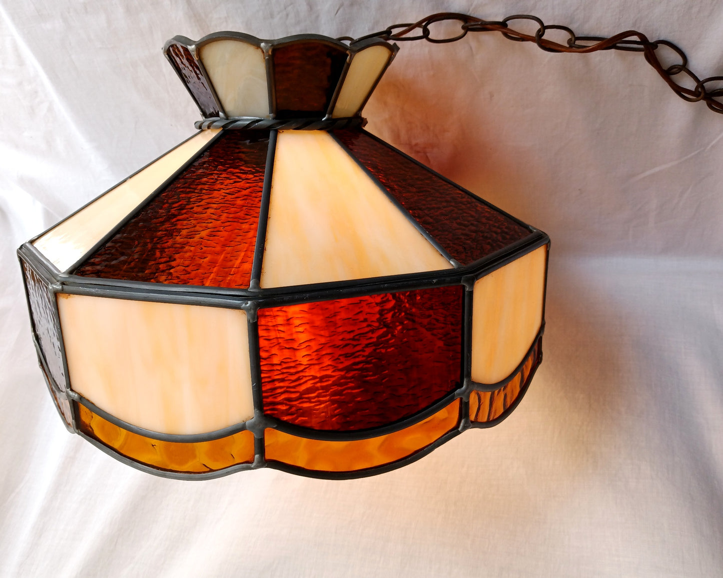 Vintage Swag Pendant Electric Hanging Lamp Tiffany Style Leaded Frame Ivory Amber Textured Stained Glass Slag Milk Glass Globe Canopy Chain
