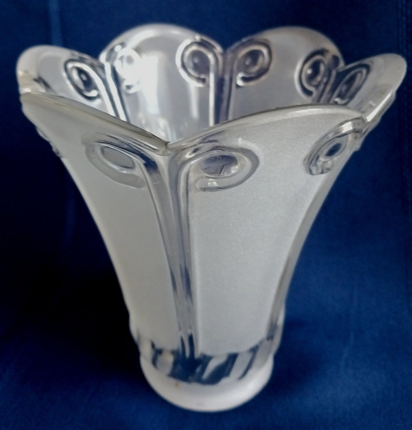 Vintage Clear Frosted Thick Glass Lamp Shade Bell Etched Ceiling Fan Chandelier Wall Sconce Lamp Replacement Light Cover Globe 2.25” Fitter