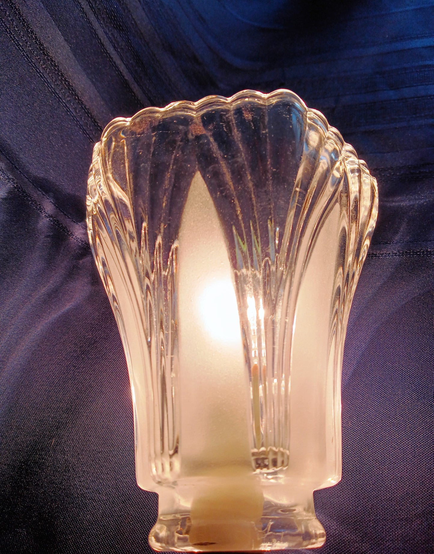 VTG Minka Lampshade Clear Panels Frosted Glass Bell Shape Scalloped Top Vanity Ceiling Fan Chandelier Replacement Light Cover 2.25" Fitter