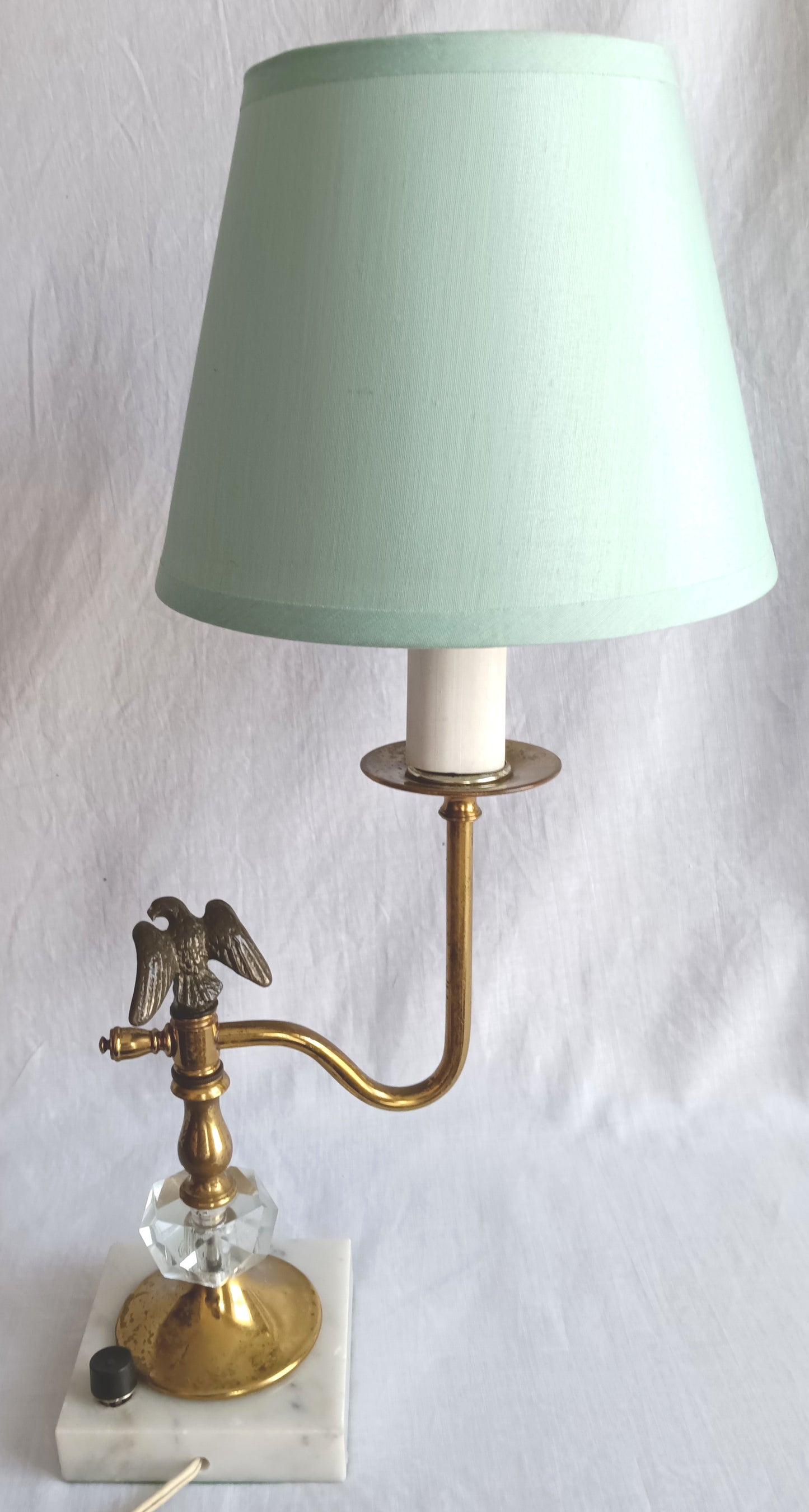 Vintage Brass Pressed Glass Marble Base Table Lamp Eagle Figurine One Arm Candlestick American Classic Federal Style Desk Lamp