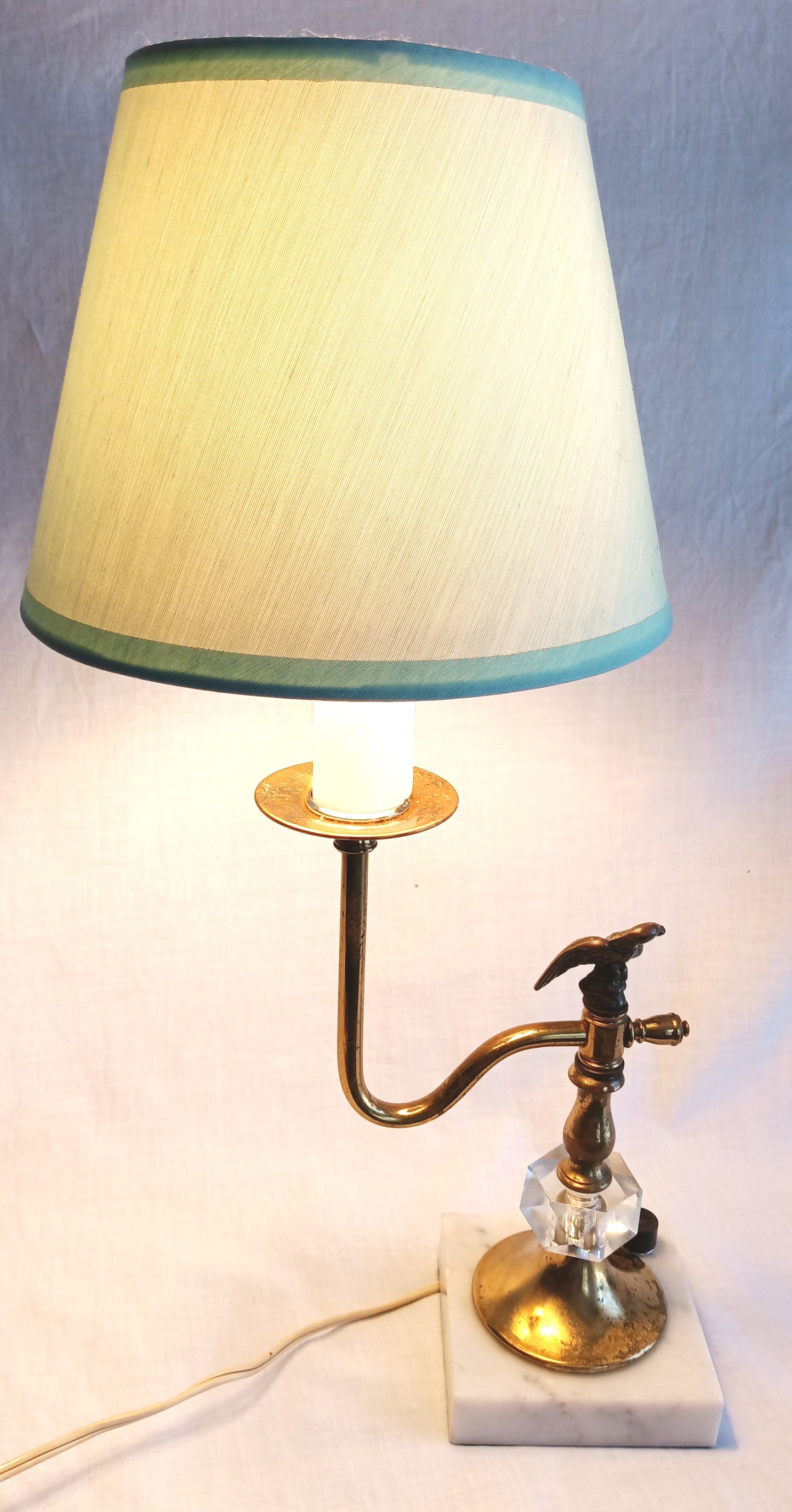 Vintage Brass Pressed Glass Marble Base Table Lamp Eagle Figurine One Arm Candlestick American Classic Federal Style Desk Lamp
