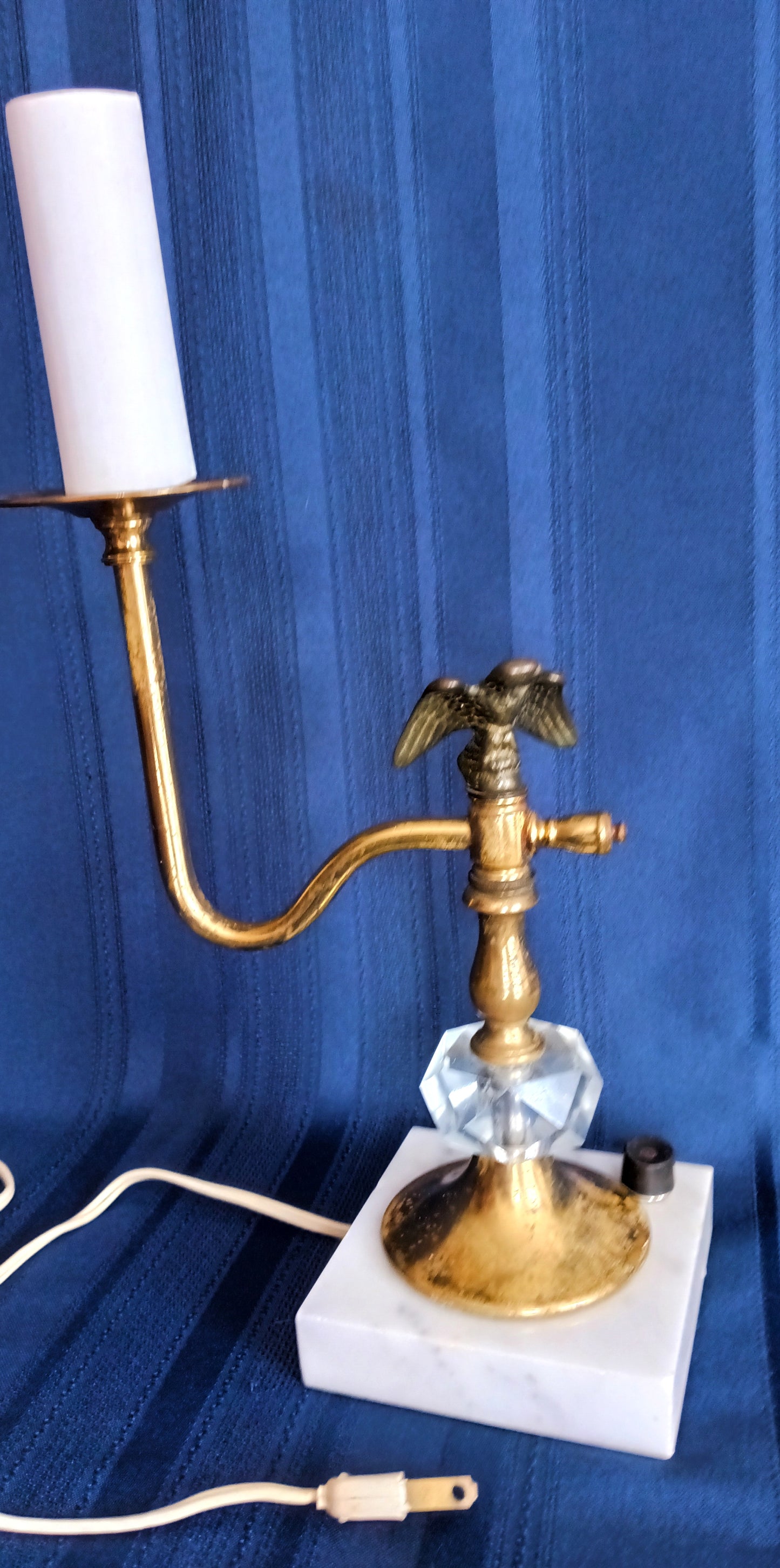 Vintage Brass Pressed Glass Marble Base Table Lamp Eagle Figurine One Arm Candlestick American Classic Federal Style Desk Lamp