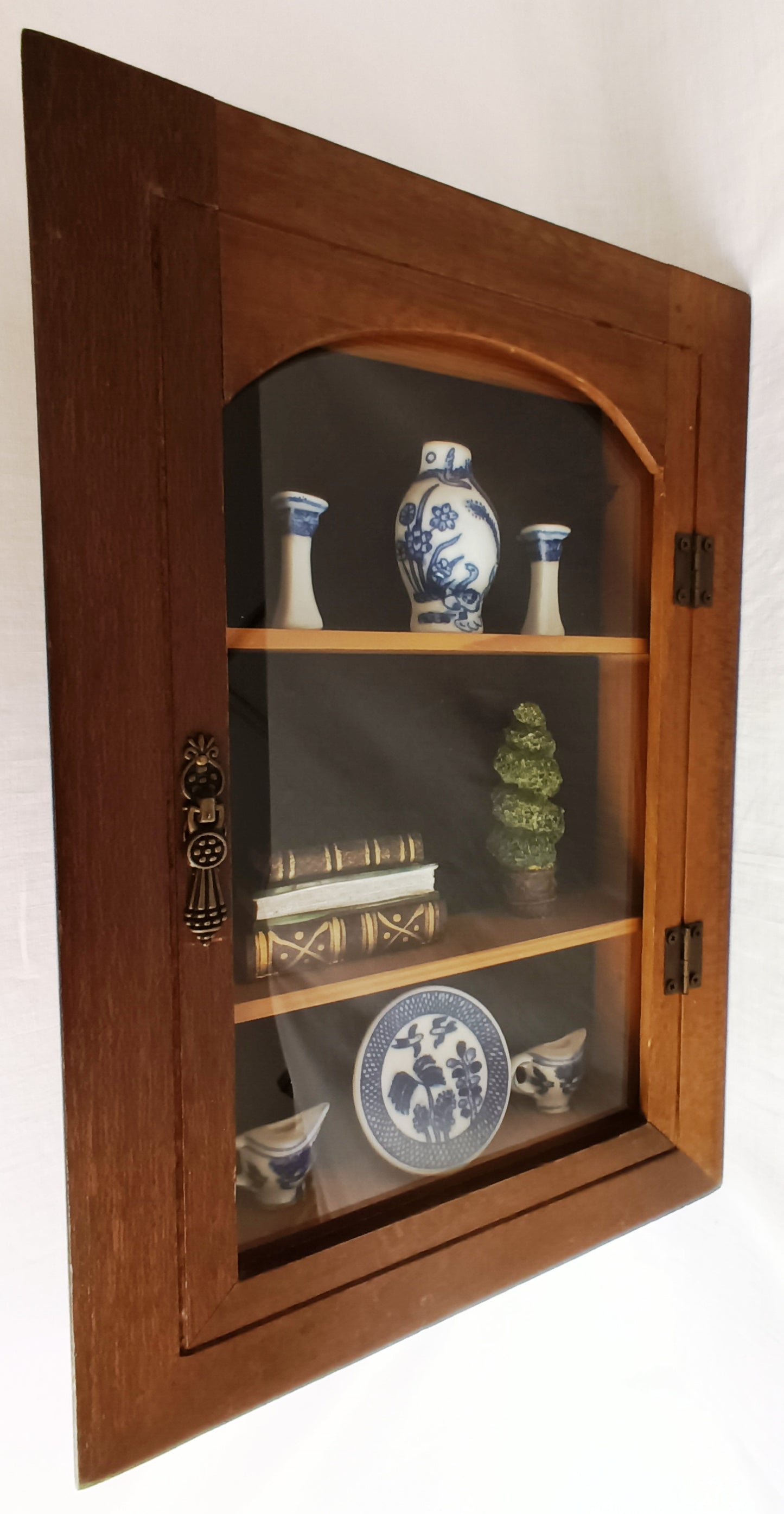 Vintage Oriental Shadow Box Miniatures Blue Willow Design White Porcelain Ceramic Books Juniper Spiral Topiary 3 Tier Wood Box Fake Door w/Glass