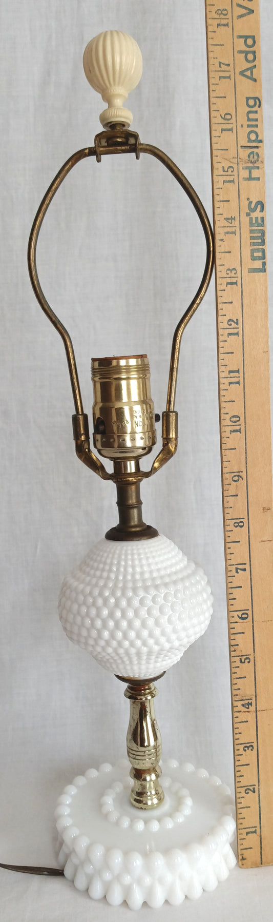 Mid Century Milk Glass Beaded Hobnail Tear Drops Design Table Lamp Desk Boudoir Bedroom Vanity w/Harp + Finial 18" Tall Retro Lighting