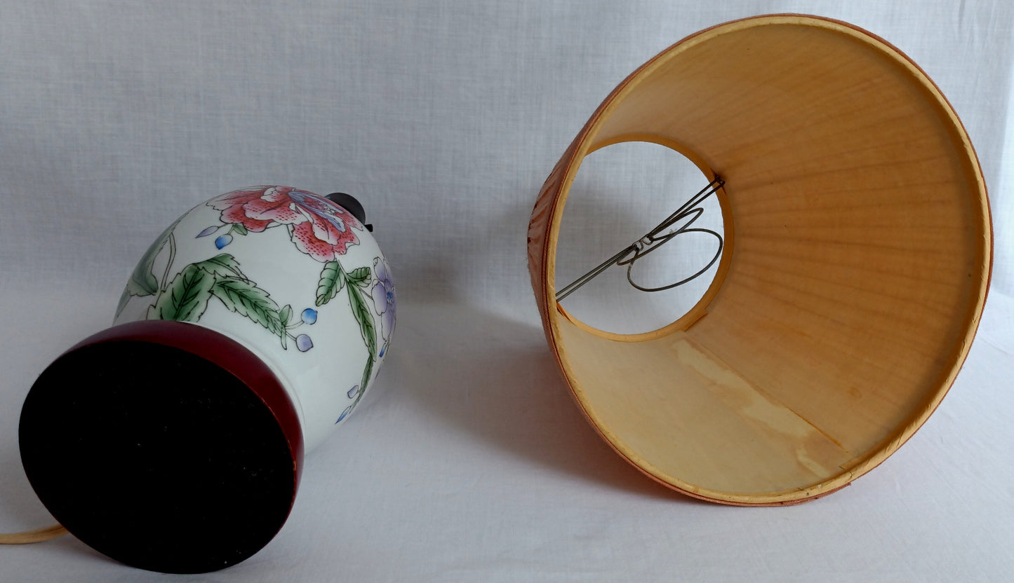 Vintage MC Modern Porcelain Table Lamp Asian Inspired Floral Design Ginger Jar Urn Shaped Wooden Base Fabric Lampshade Bedside Desk Lamp