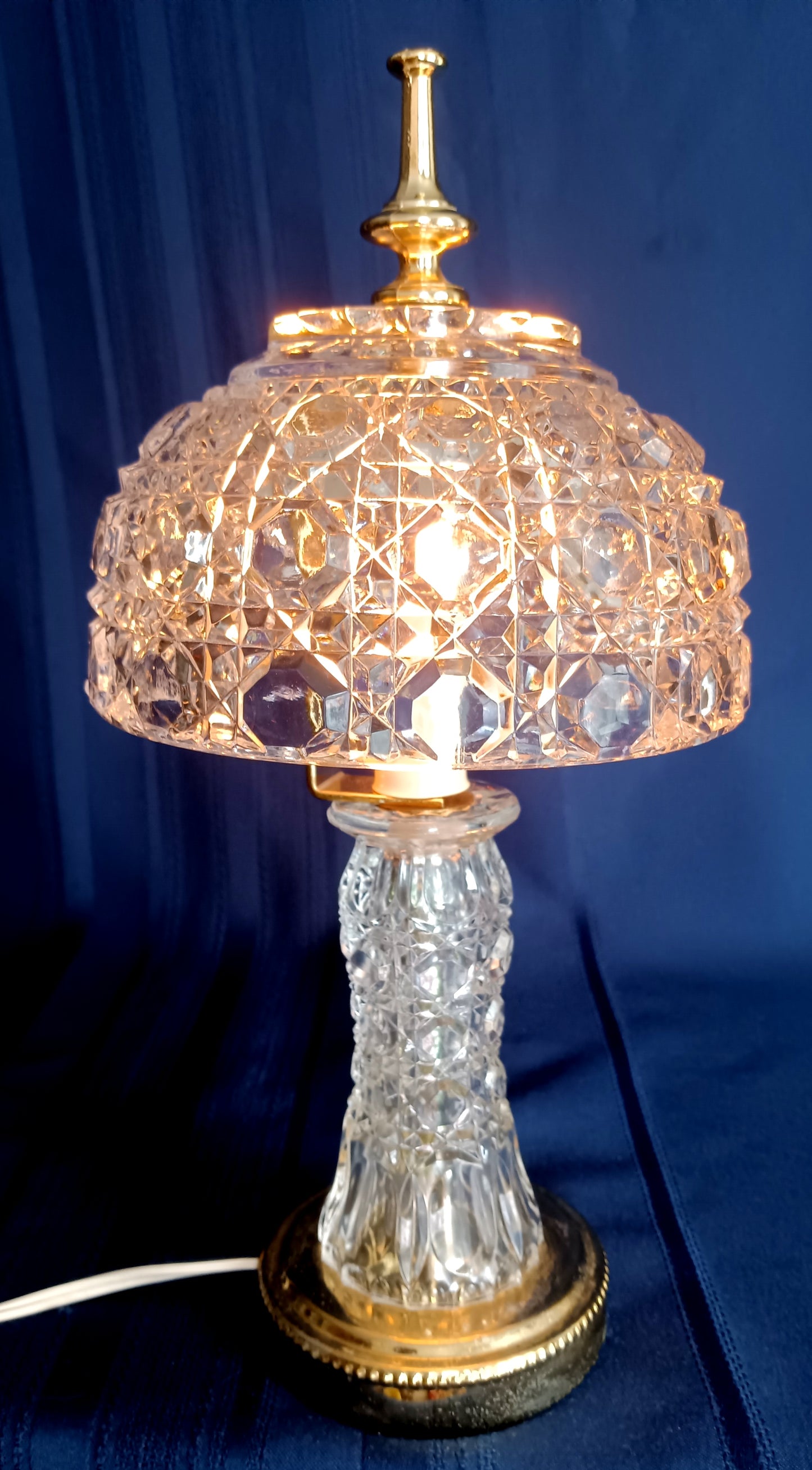 Vintage 24% Lead Crystal Glass Small Lamp w/Shade Geometric Design in Cord Switch Brass Finial Accent Table Lamp 12” H