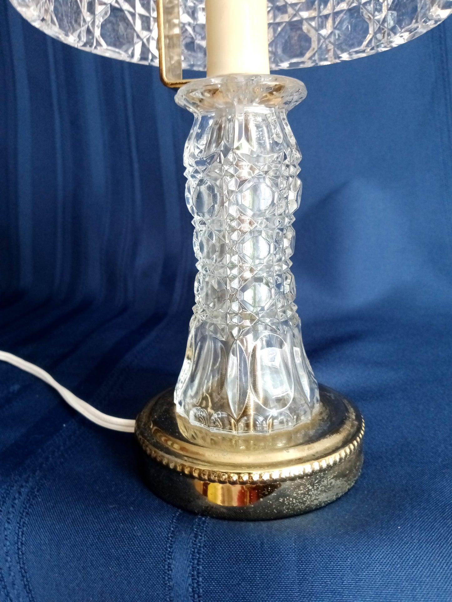 Vintage 24% Lead Crystal Glass Small Lamp w/Shade Geometric Design in Cord Switch Brass Finial Accent Table Lamp 12” H