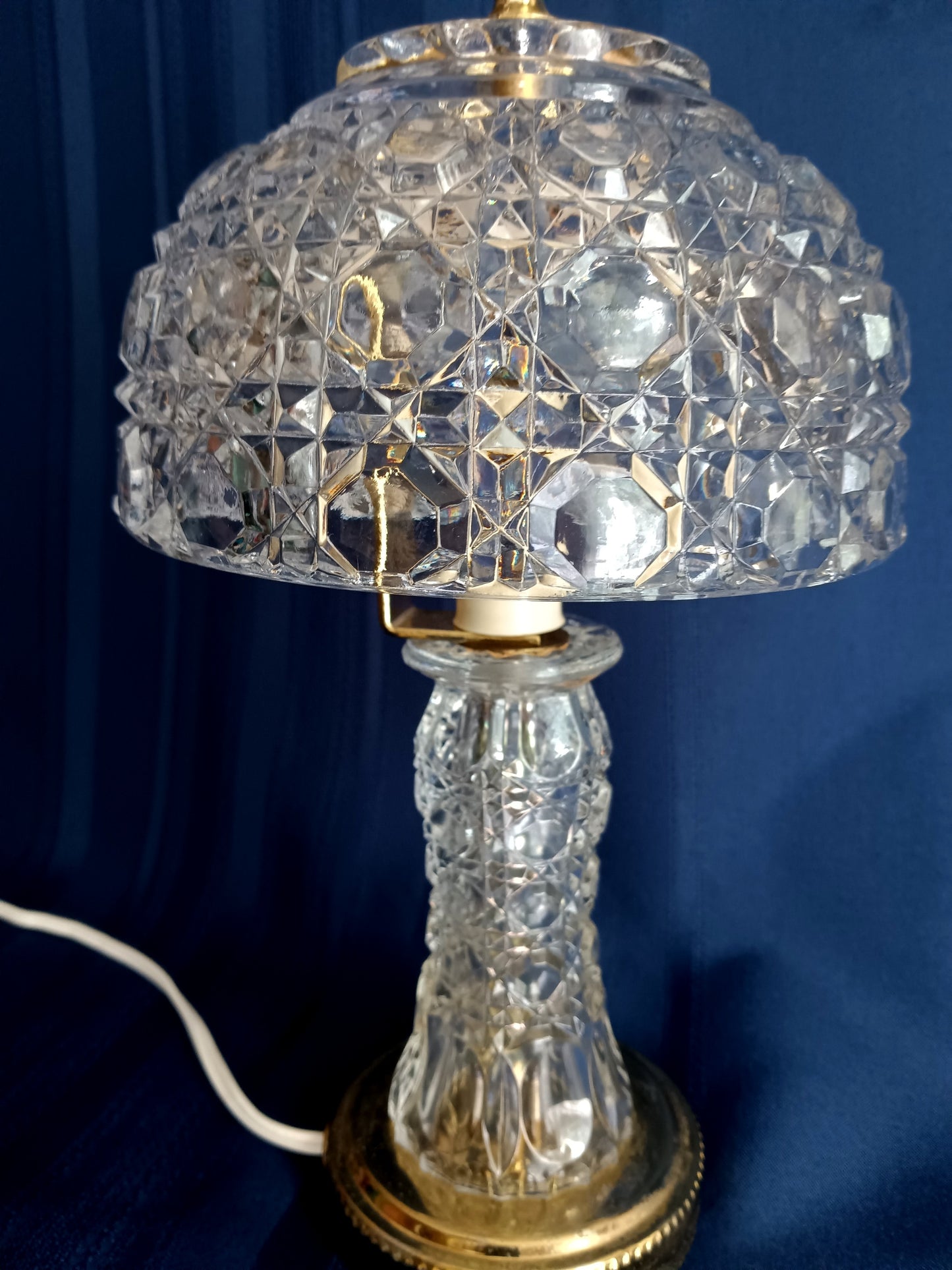 Vintage 24% Lead Crystal Glass Small Lamp w/Shade Geometric Design in Cord Switch Brass Finial Accent Table Lamp 12” H