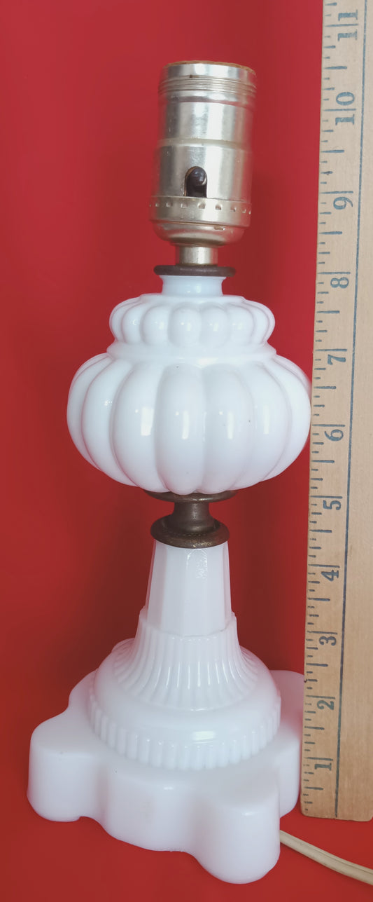 Vintage Heavy White Milk Glass Table Lamp Desk Bedroom Accent Lamp 10 1/2" Tall
