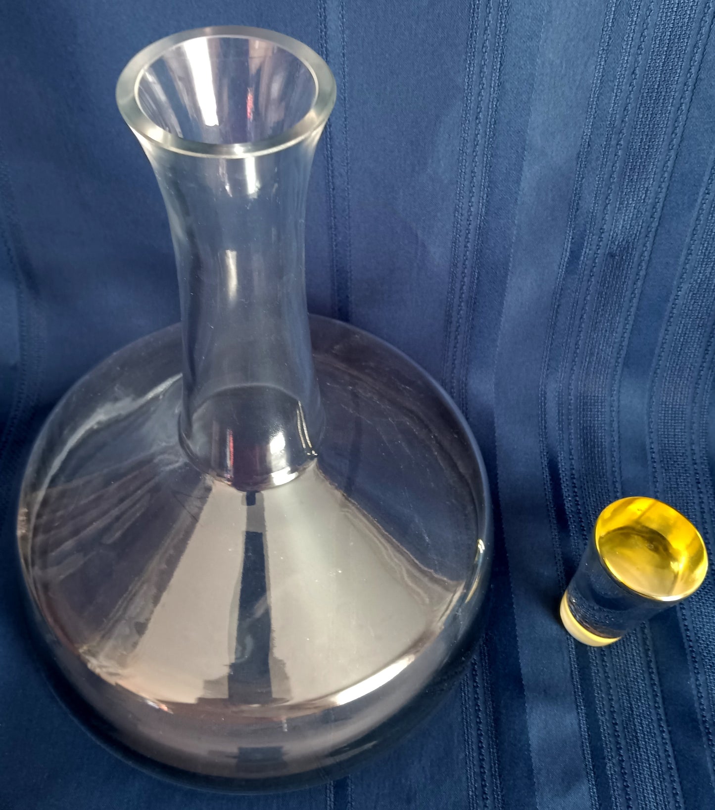 Vintage 1960s Glass Large Ships Decanter Wide Base Darington Style w/ Solid Glass Pale Amber Stopper Wine Beverage Bottle Barware