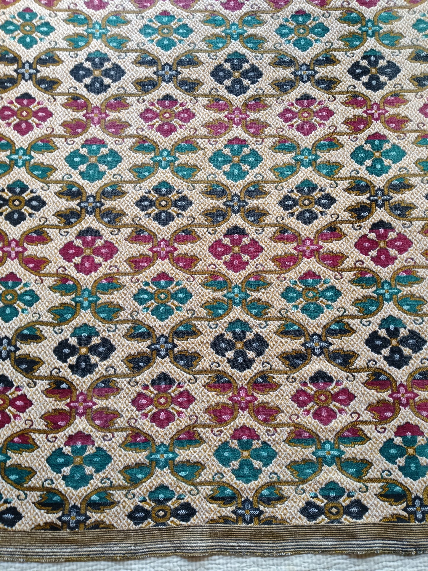Vintage Cotton Reversible Throw Lightweight Blanket Bed Sofa Couch Chair Intricate Baroque Design Boho Wall Hanging Tapestry 44” x 81”