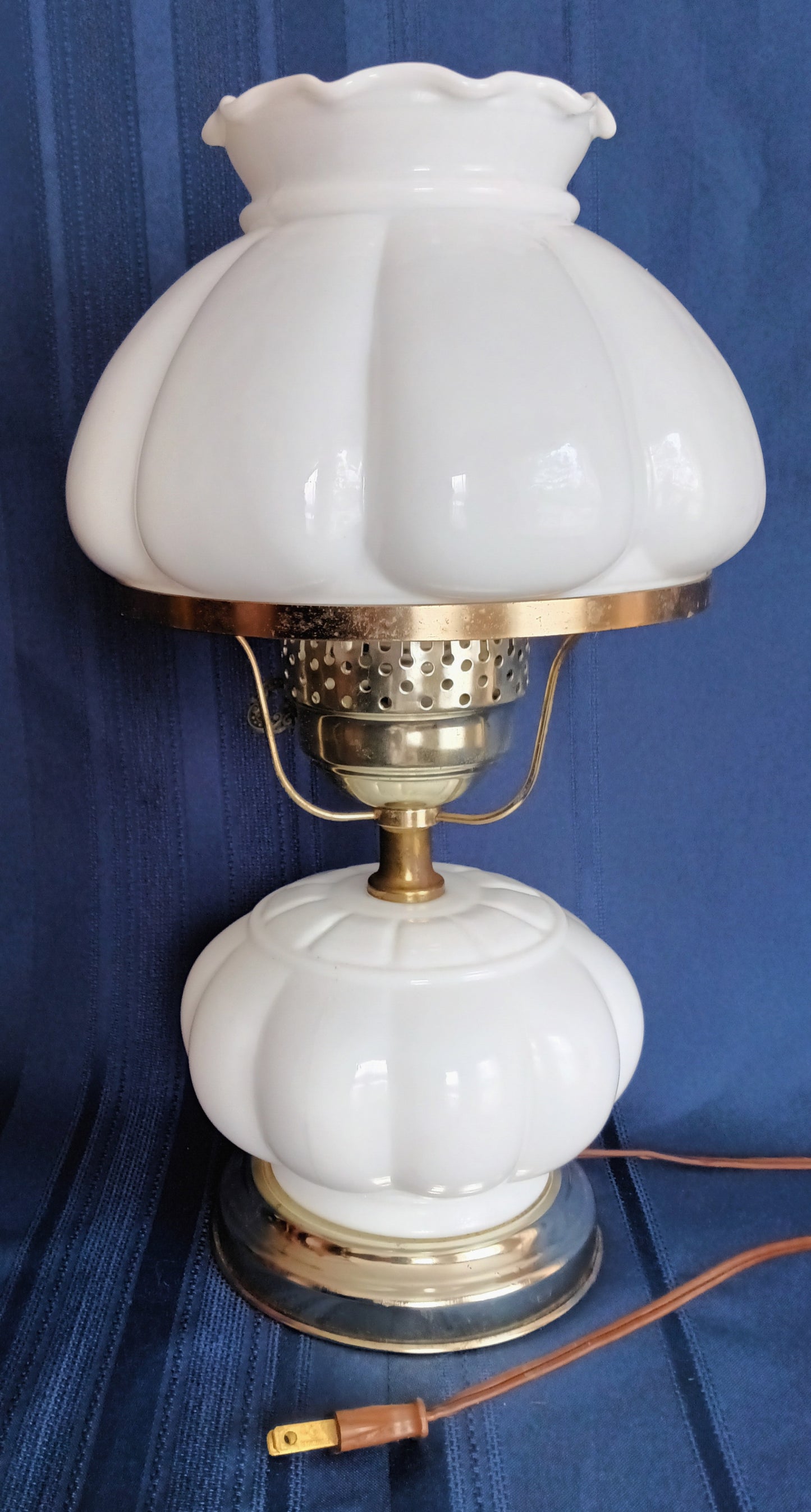 Vintage Milk Glass Table Lamp Melon Style Body and Globe Crimp Top Student Parlor Dresser Desk White Lamp