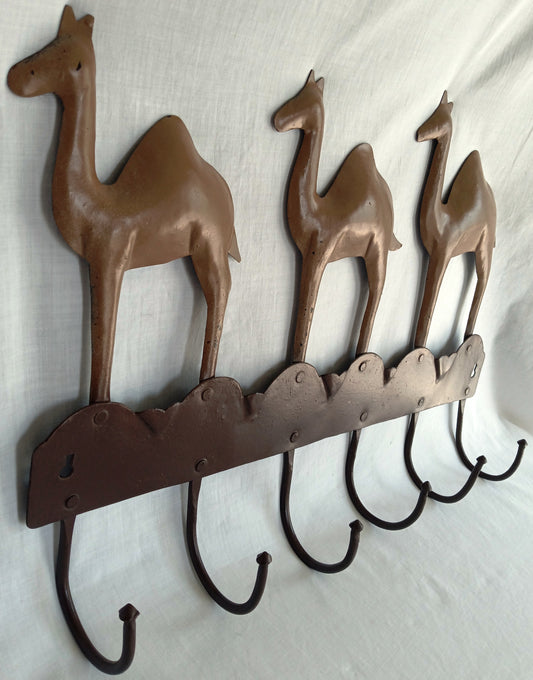 Vintage Metal Wall Mount Rack 3 Camels 6 Hooks Hats Towels Light Weight Coats Hanger Safari-Themed Decor