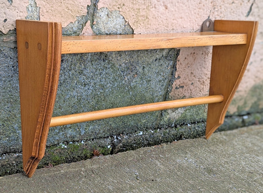 Vintage Handmade Wooden Figurines Display Shelf Kitchen Bathroom Towel Bar Spice Bottle Rack 2 Brackets Wall Hanging Shelf Home Décor