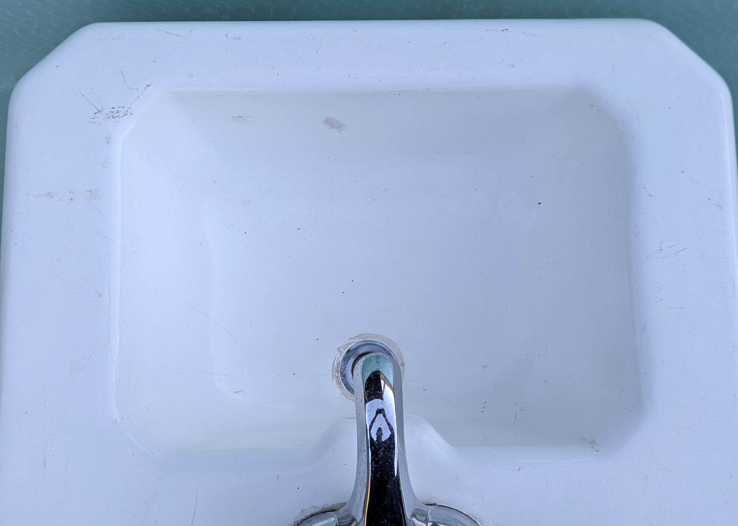 31"H Antique Vintage Old Salvaged Reclaimed 1932 White Porcelain Cast Iron Pedestal Bathroom Sink Art Deco Style