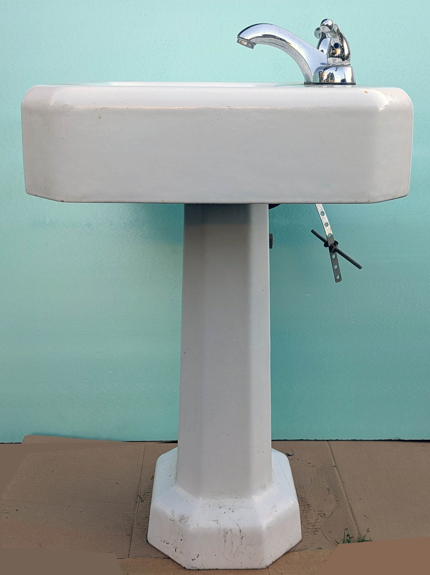 31"H Antique Vintage Old Salvaged Reclaimed 1932 White Porcelain Cast Iron Pedestal Bathroom Sink Art Deco Style