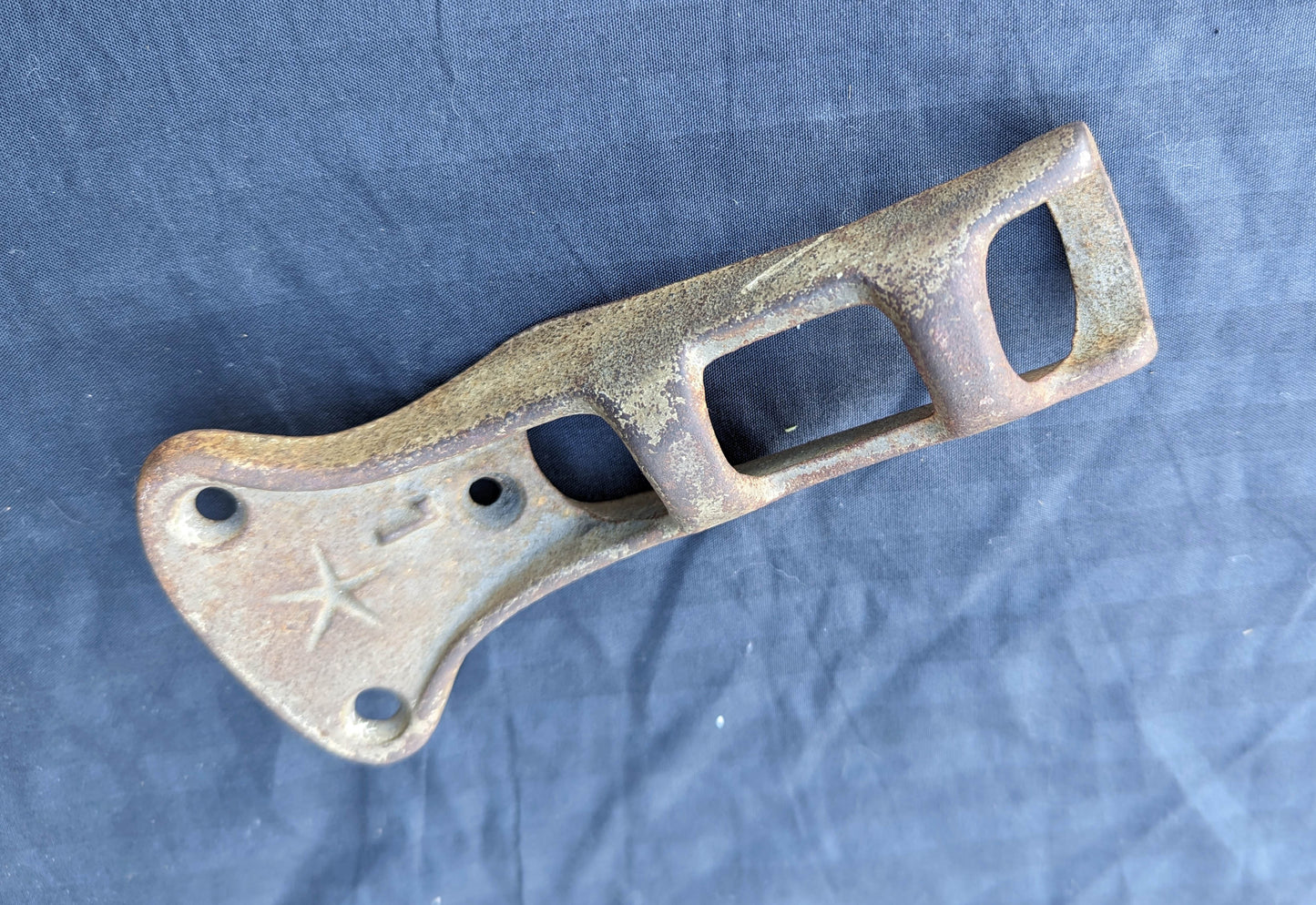 6" Vintage Antique Old Cast Iron Steel American Flag Pole Holder Bracket Wall Porch Fence Mount