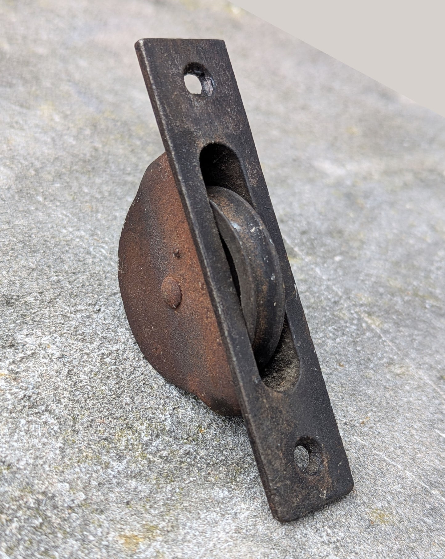 20 available Antique Vintage Old Reclaimed Salvaged Victorian Cast Iron Rectangular Window Sash Pulleys Wheels Hardware