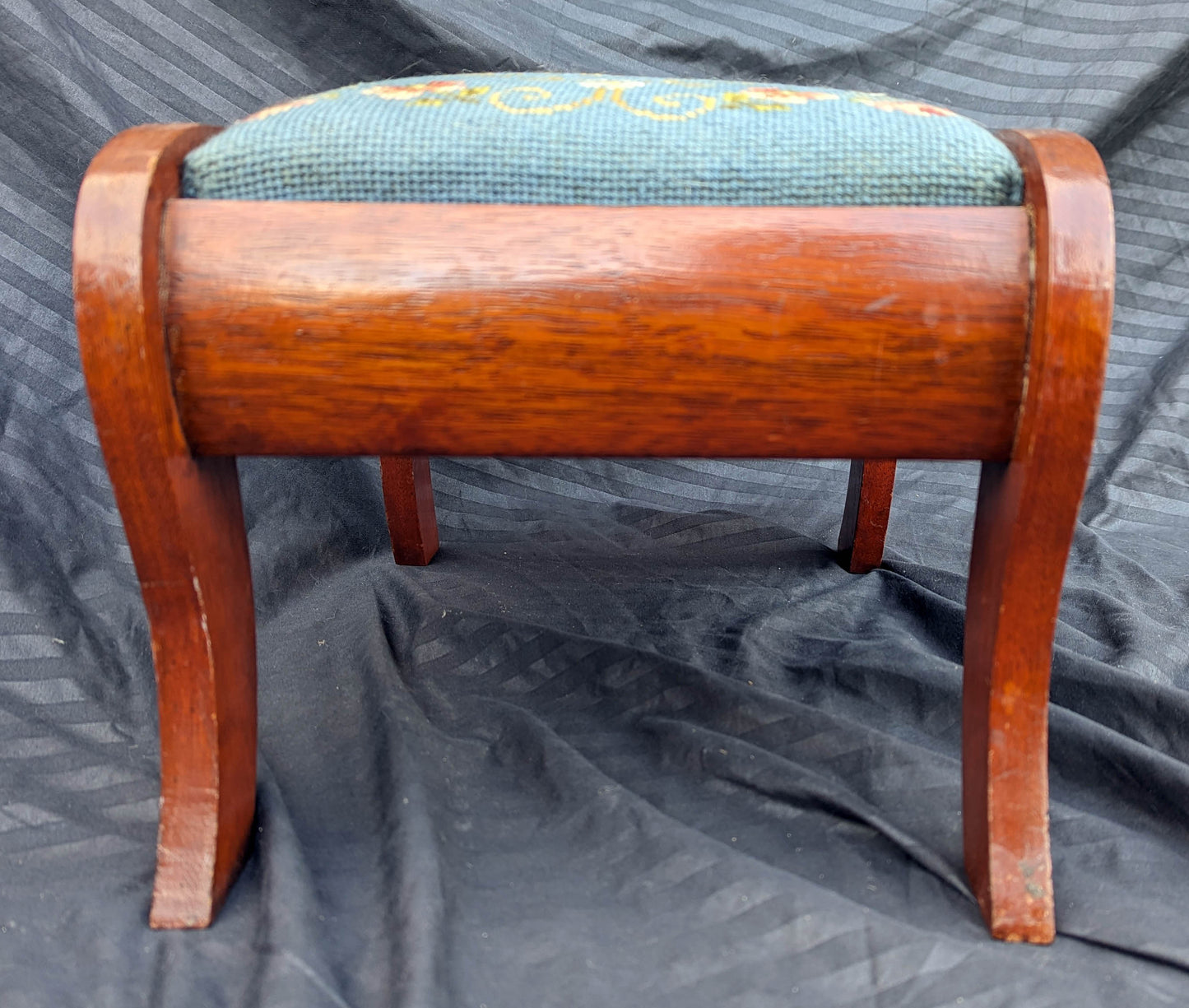 Antique Vintage Old Victorian SOLID Wood Wooden Kneeling Bench Foot Stool Ottoman Stand Floral Blue Fabric Needlepoint Design