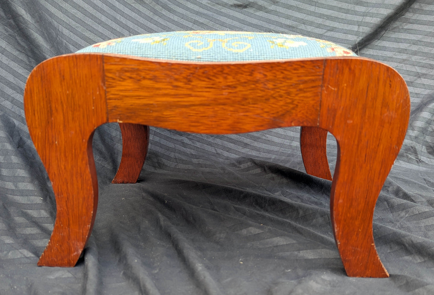 Antique Vintage Old Victorian SOLID Wood Wooden Kneeling Bench Foot Stool Ottoman Stand Floral Blue Fabric Needlepoint Design