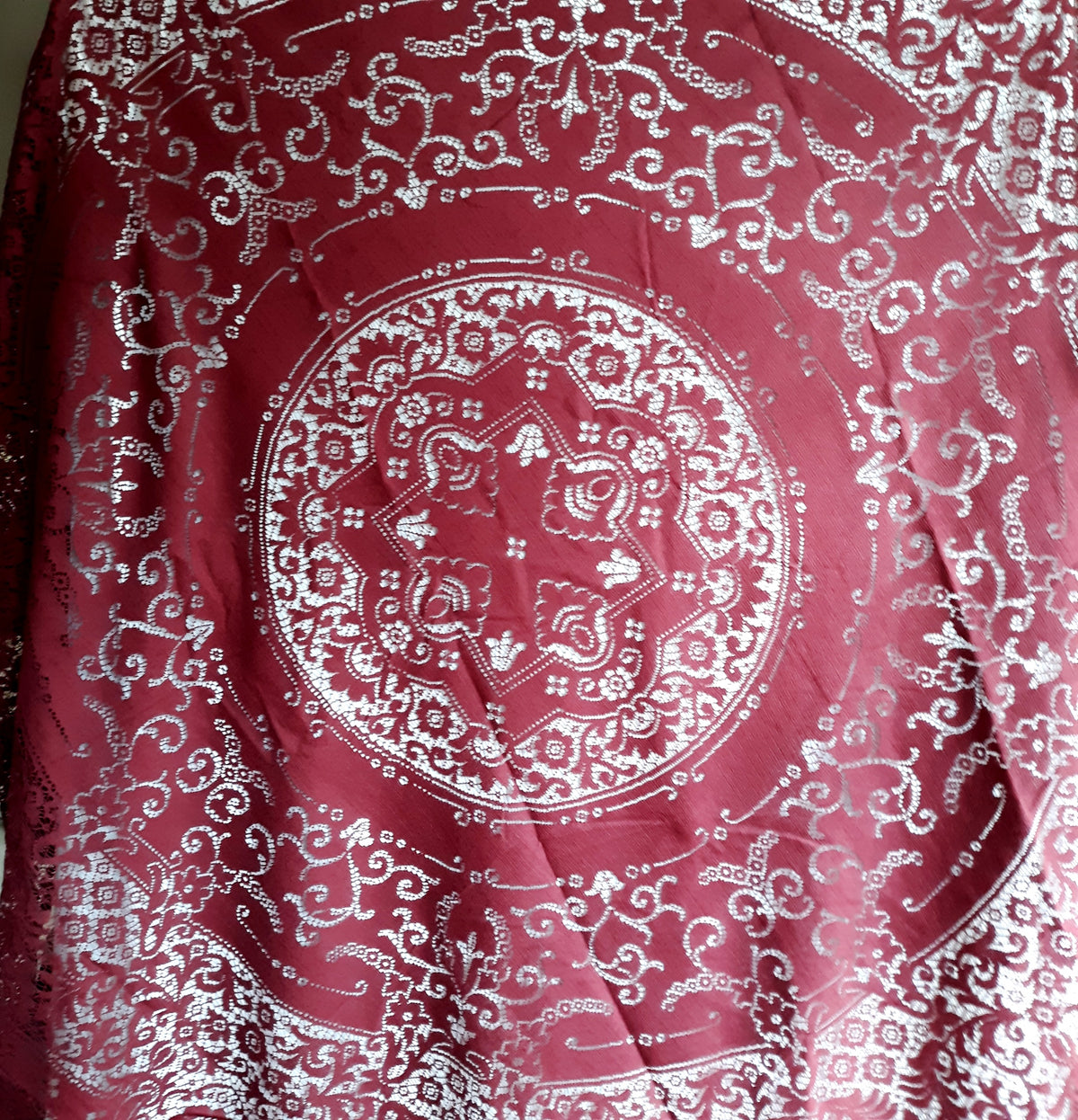Vintage Black-Tie Collection Round Elegant Tablecloth Woven Nottingham Scranton Lace Co Perma Press Deep Burgundy 70” D- NOS-Made in USA