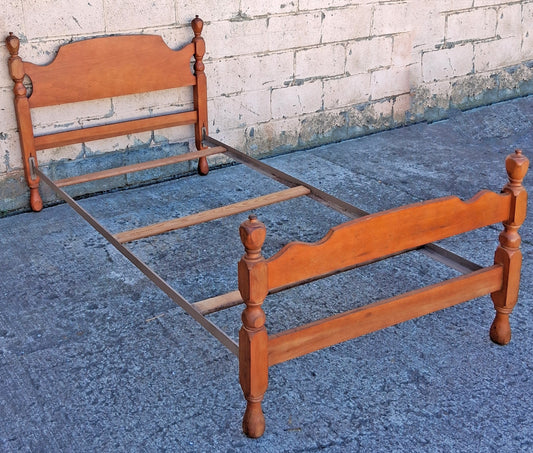 2 Beds Available Vintage Antique Old Reclaimed Salvaged Colonial SOLID Maple Wooden Wood Twin Size Bed Head Foot Board Frame Bedframe Set