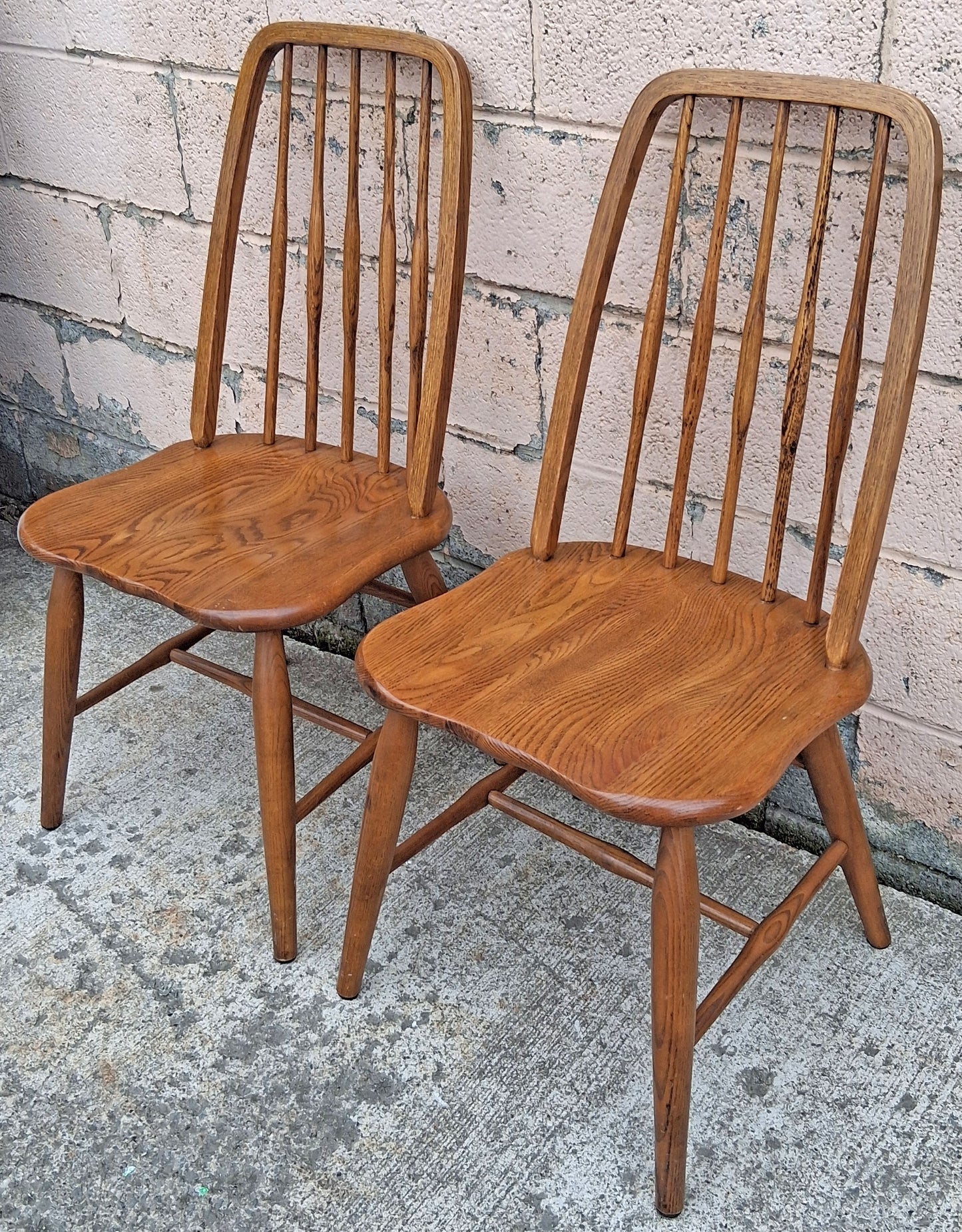 Pair of Vintage Antique Old Colonial Windsor SOLID Wooden Spindle Back Side Lounge Accent Chairs Saddle Seats