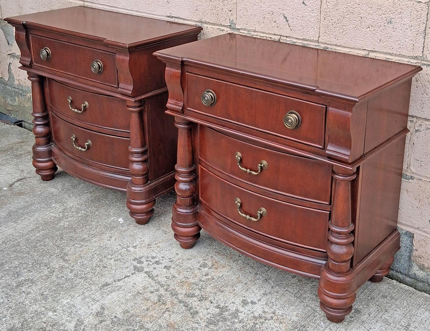 Pair Vintage Traditional Empire Cherry Bowfront Bedside Cabinets 3 Drawer Nightstands End Tables Column Bun Feet High End Bedroom Furniture