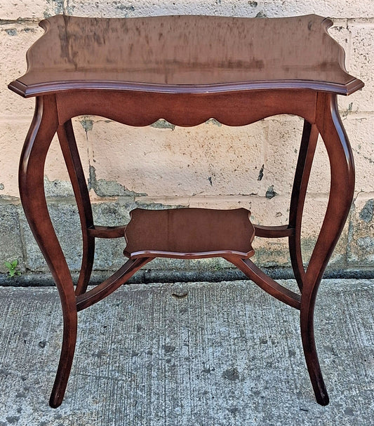 Vintage Antique Country French Provincial Queen Anne Cherry Wood Wooden Scalloped Serpentine End Accent Side Shelf Parlor Table Nightstand