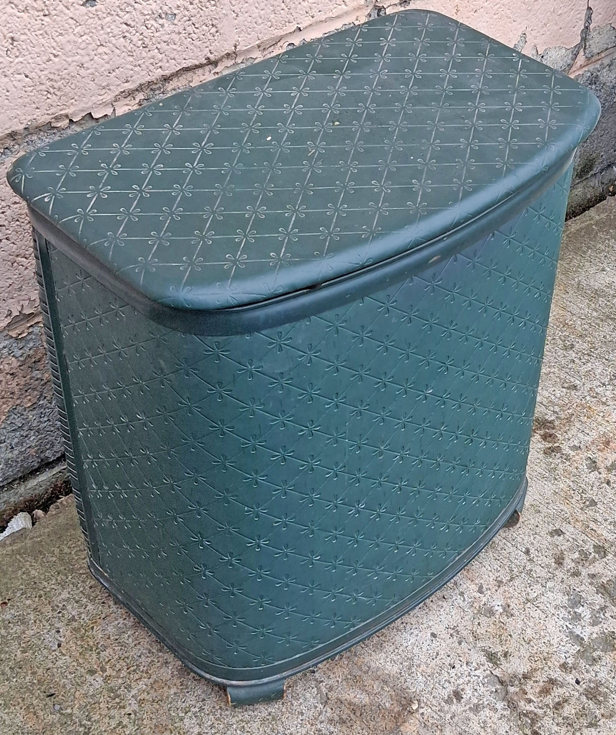 Vintage Antique Old Mid Century Pearl Wick Green Self Ventilating Laundry Hamper Woven Clothes Basket Quilted Floral Padded Vinyl Lid