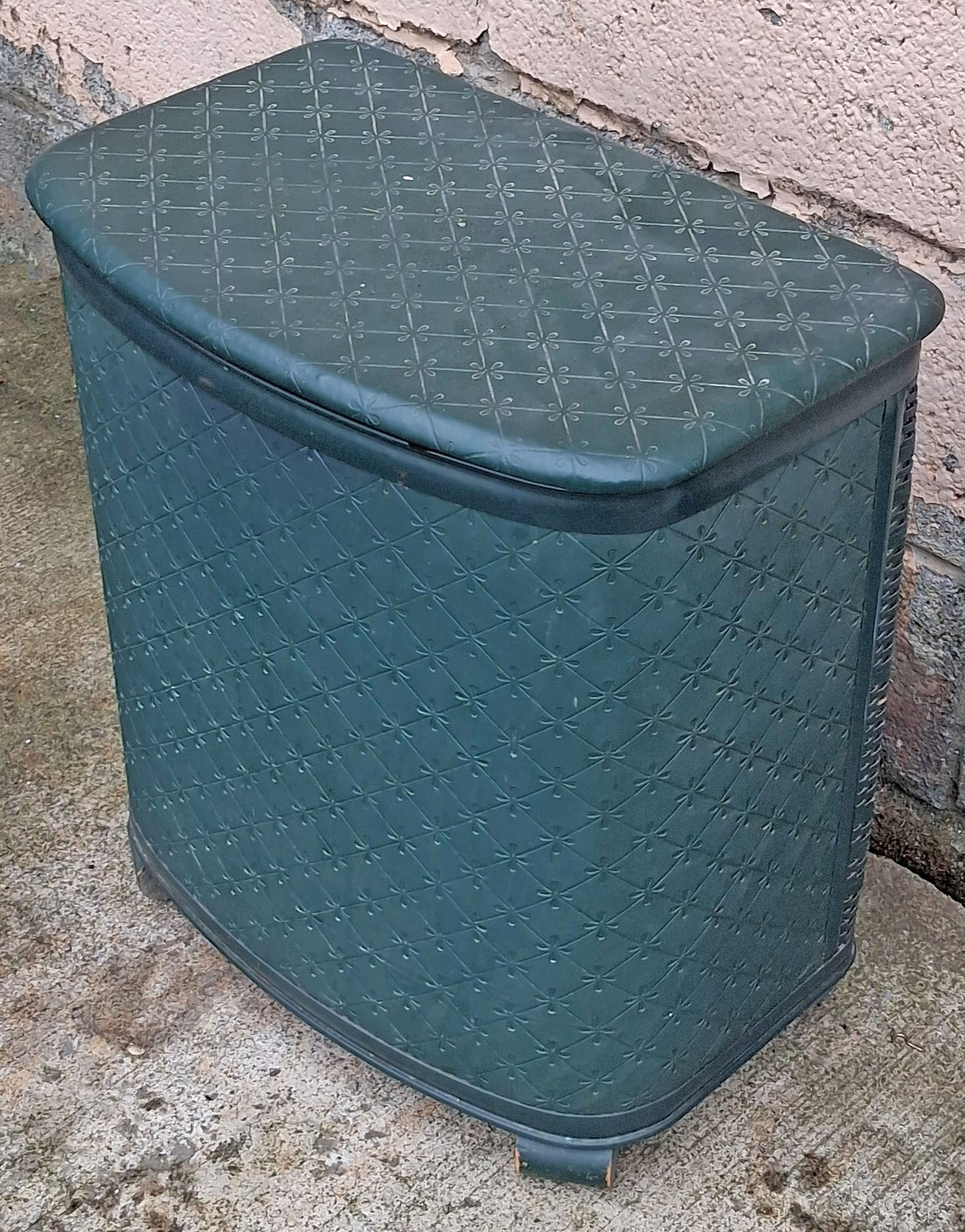 Vintage Antique Old Mid Century Pearl Wick Green Self Ventilating Laundry Hamper Woven Clothes Basket Quilted Floral Padded Vinyl Lid