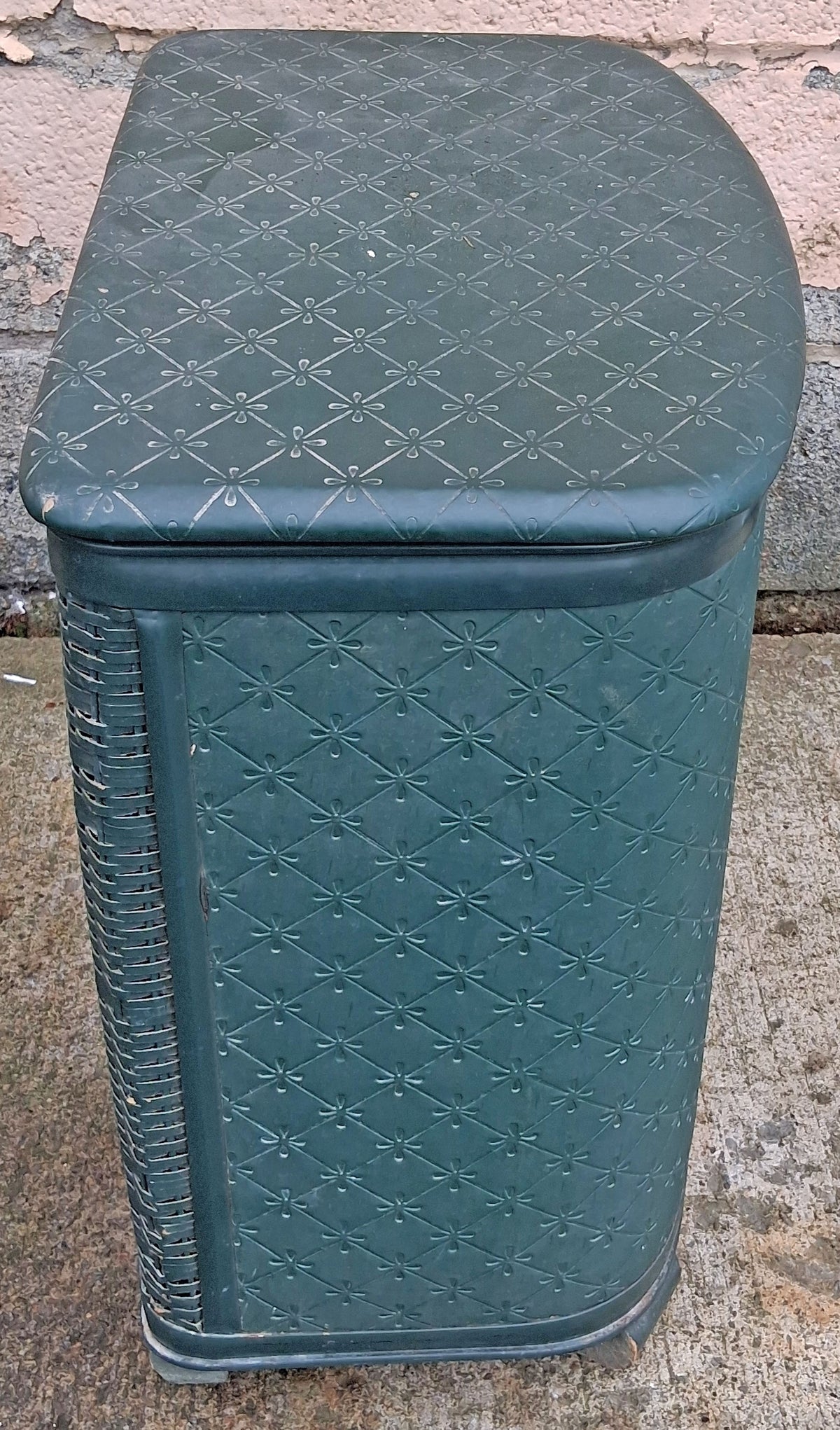 Vintage Antique Old Mid Century Pearl Wick Green Self Ventilating Laundry Hamper Woven Clothes Basket Quilted Floral Padded Vinyl Lid