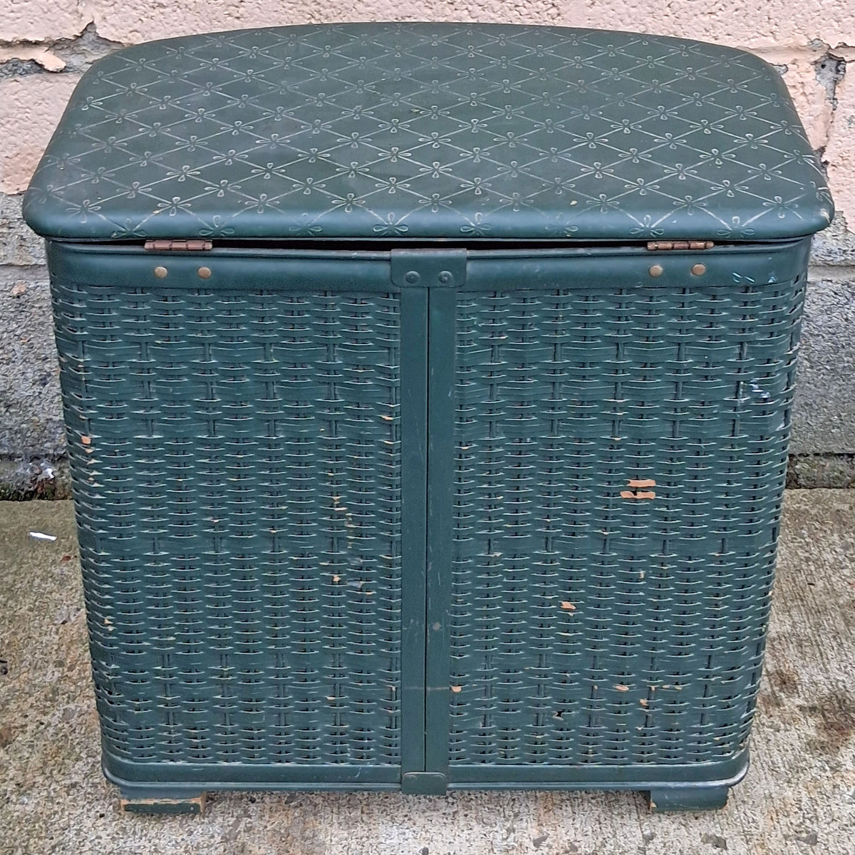 Vintage Antique Old Mid Century Pearl Wick Green Self Ventilating Laundry Hamper Woven Clothes Basket Quilted Floral Padded Vinyl Lid