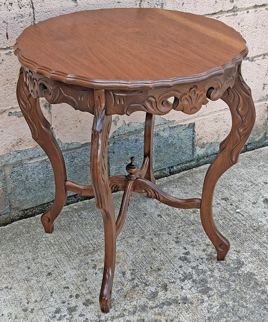 Antique Vintage Old French Provincial Walnut Round Side Table Carved Piecrust Scalloped Occasional Accent Lamp End  Floral Carving Stretcher