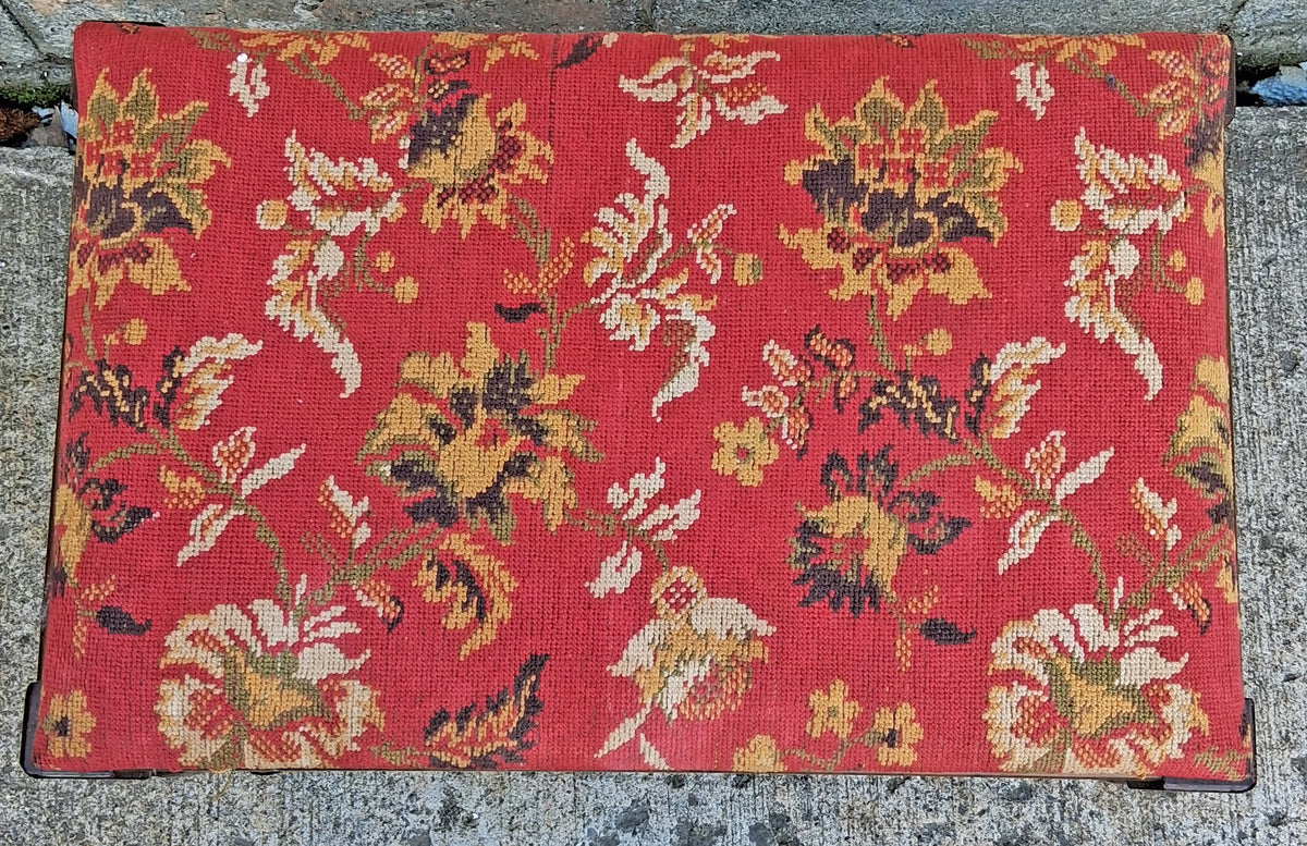 Antique Vintage Old Victorian Thomasville Solid Wood Wooden Needlepoint Red Floral Fabric Tapestry Vanity Accent Side Piano Bench Stool